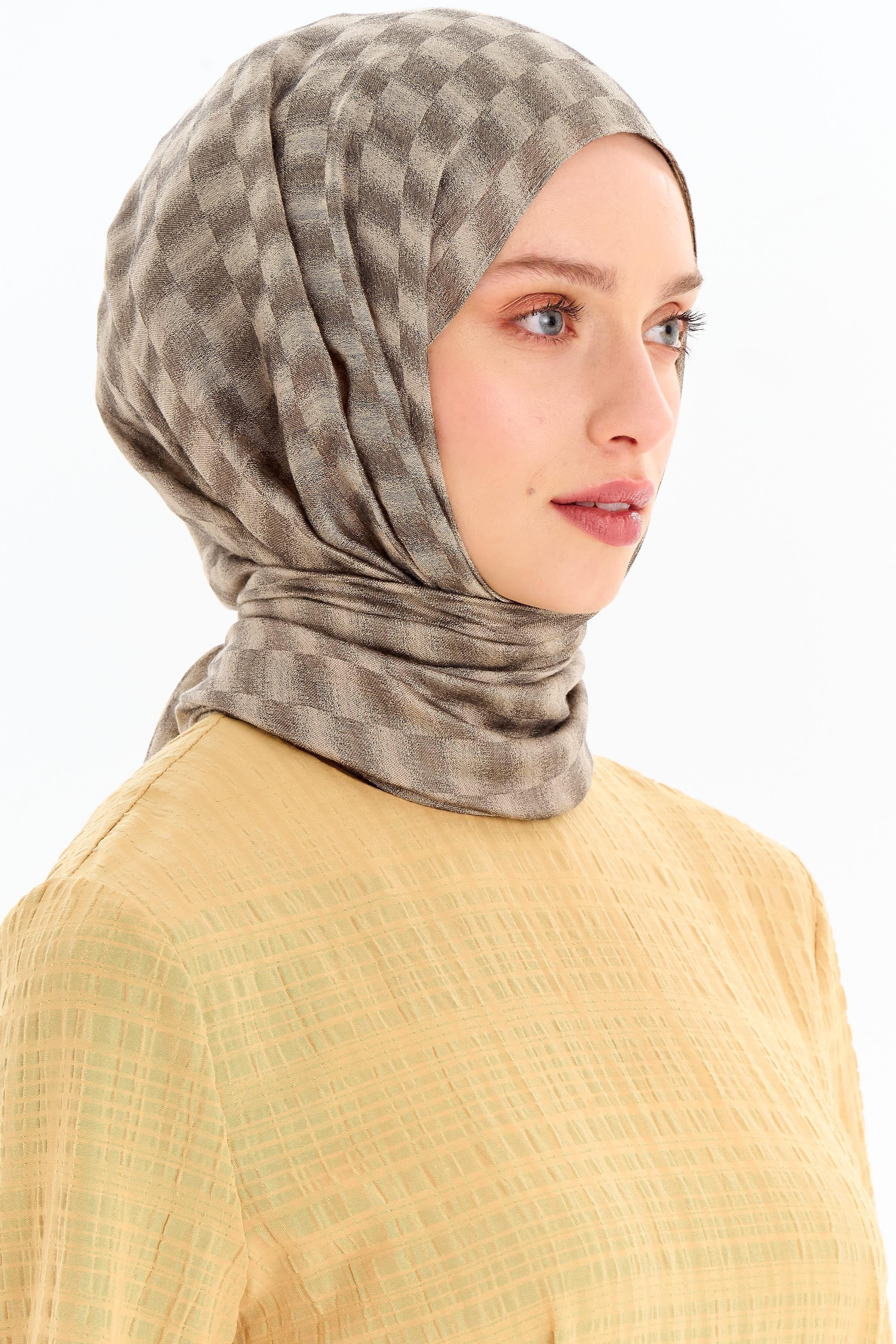 Kare Desen Viskon Şal - Bej TUGBA