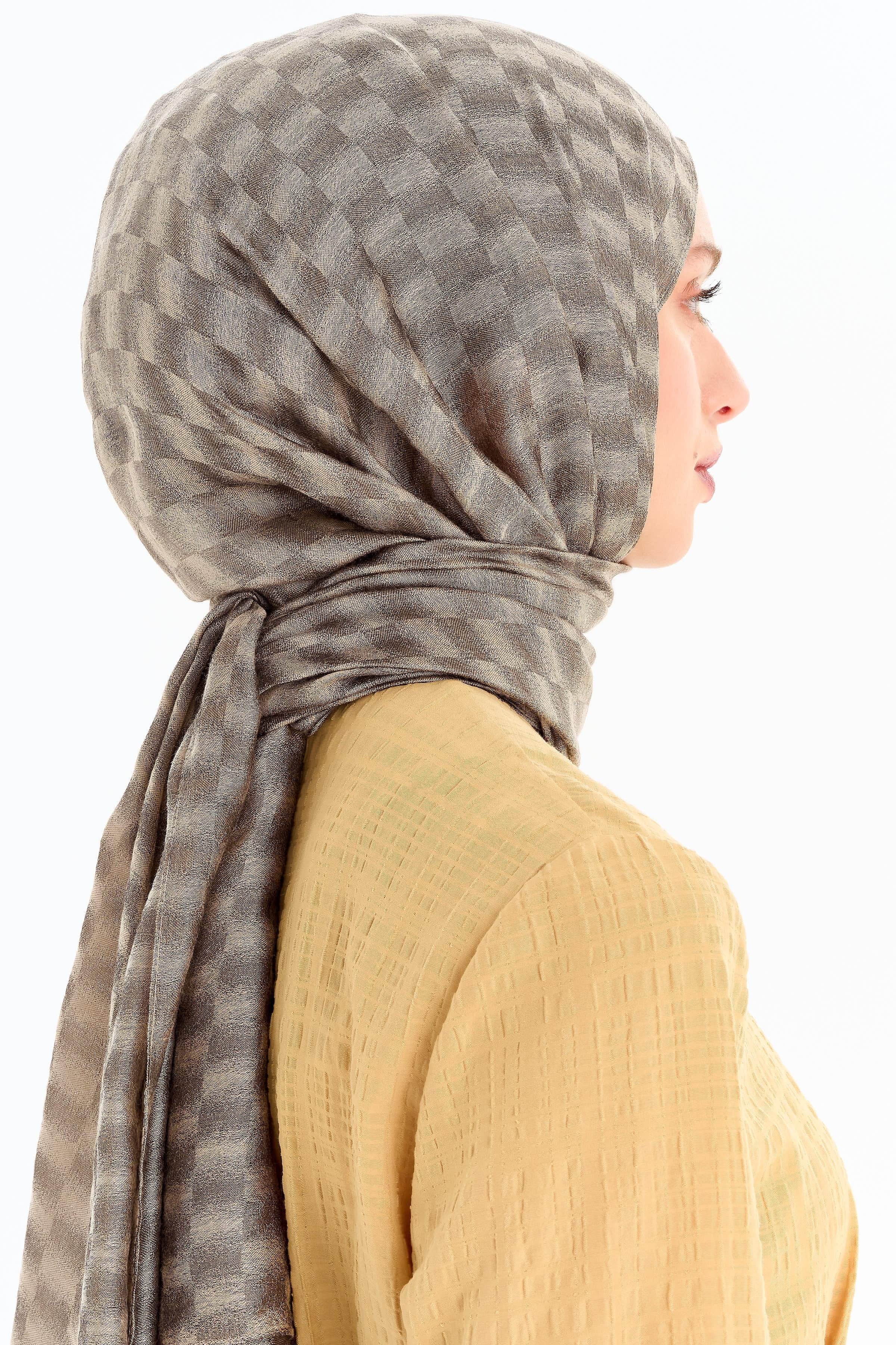 Kare Desen Viskon Şal - Bej TUGBA