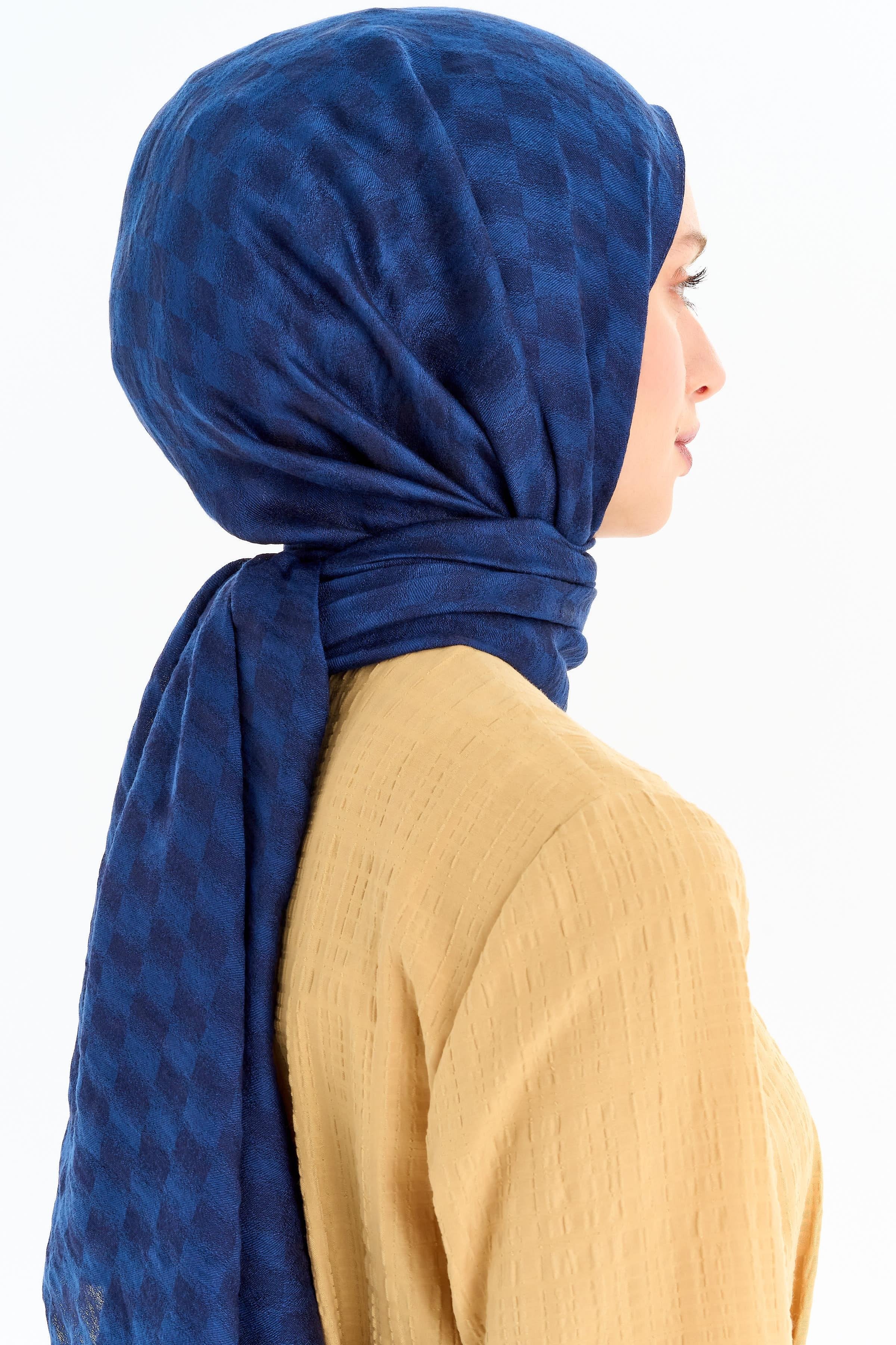 Kare Desen Viskon Şal - İndigo TUGBA