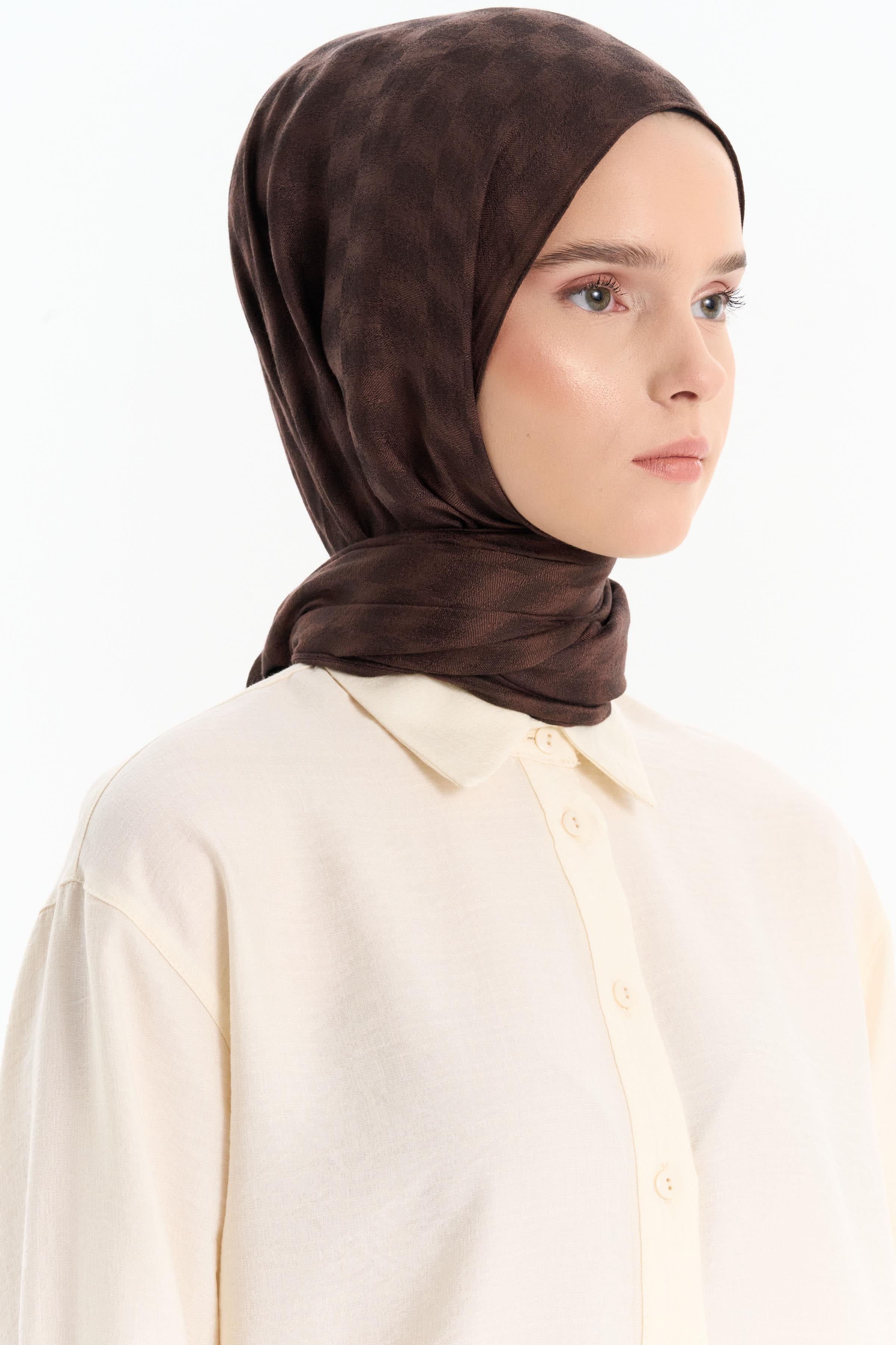 Kare Desen Viskon Şal - Kahve TUGBA