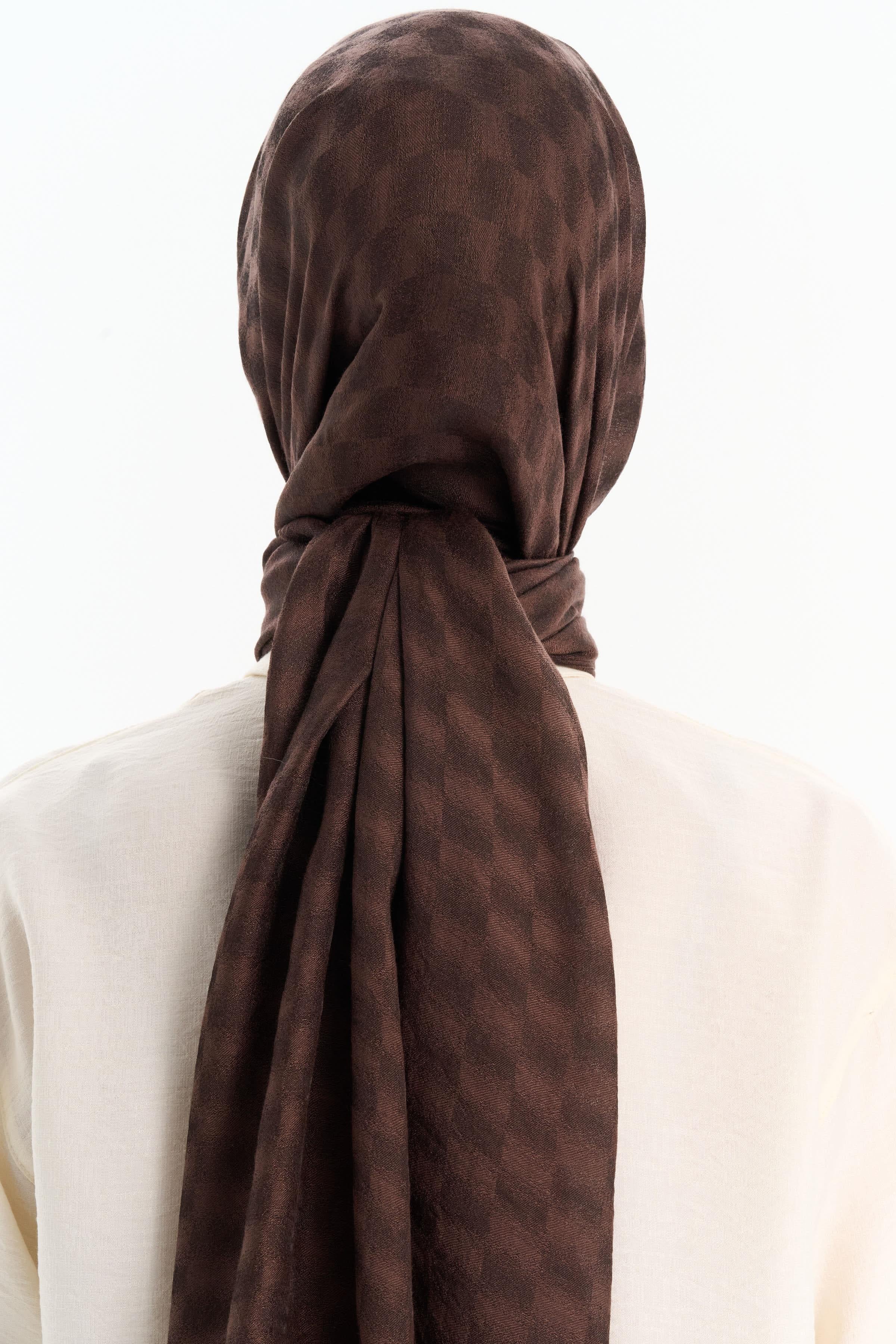 Kare Desen Viskon Şal - Kahve TUGBA