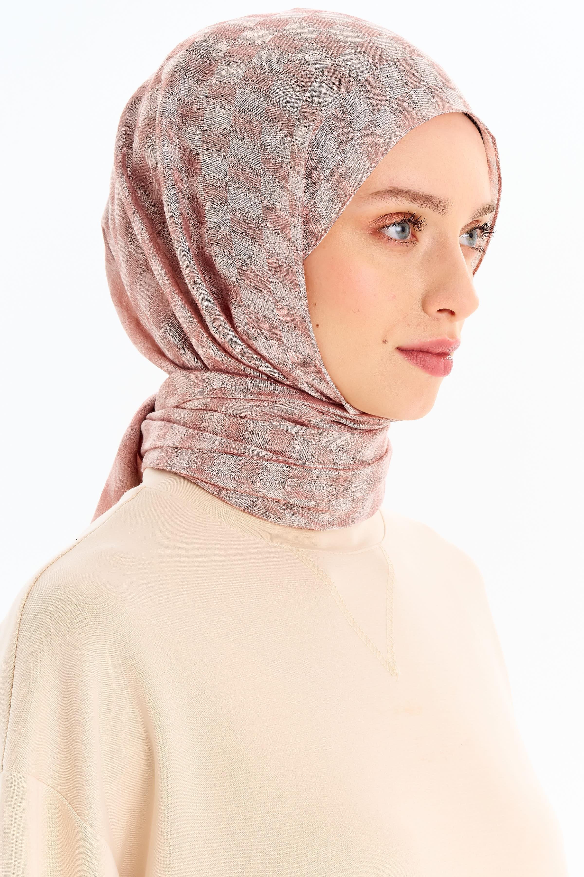 Kare Desen Viskon Şal - Pudra TUGBA