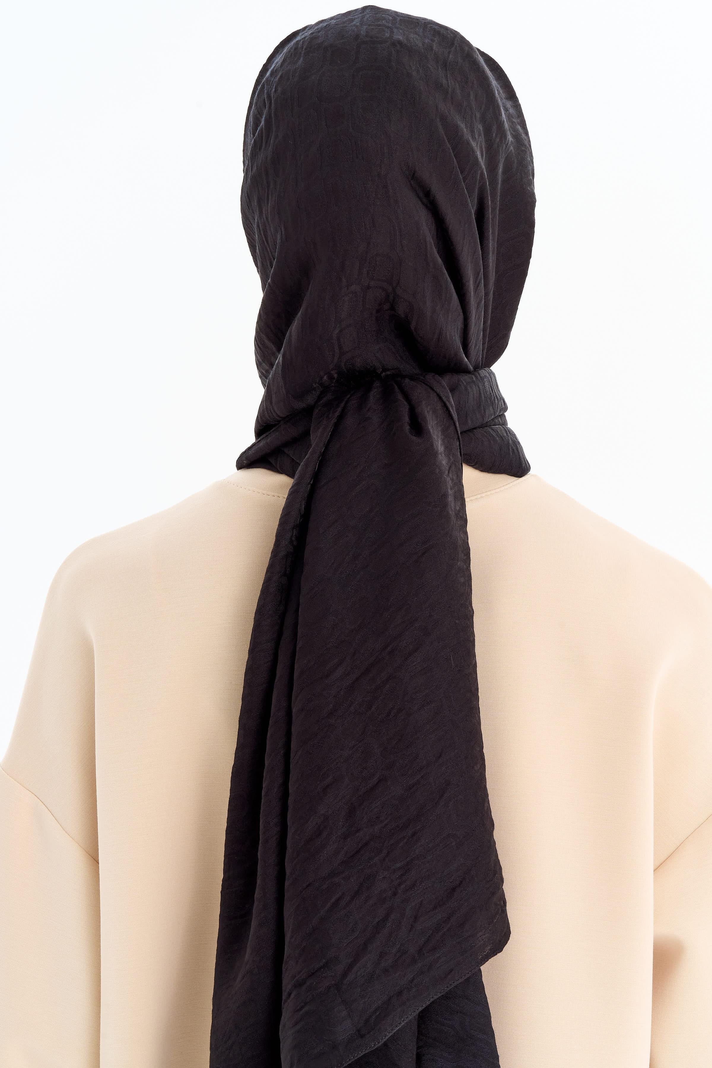 Geometrik Desen Viskon Şal - Siyah TUGBA