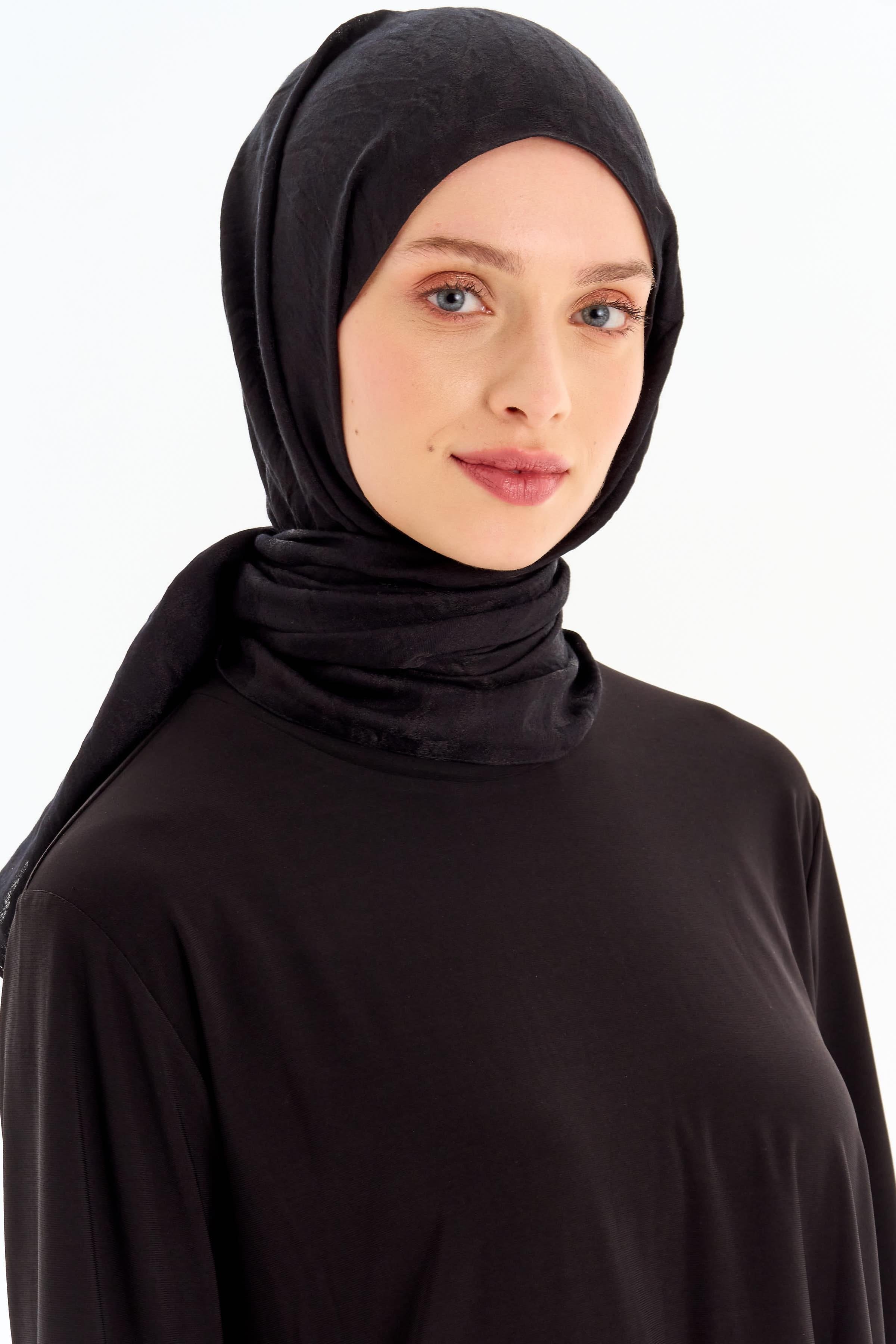 Kare Desen Viskon Şal - Siyah TUGBA