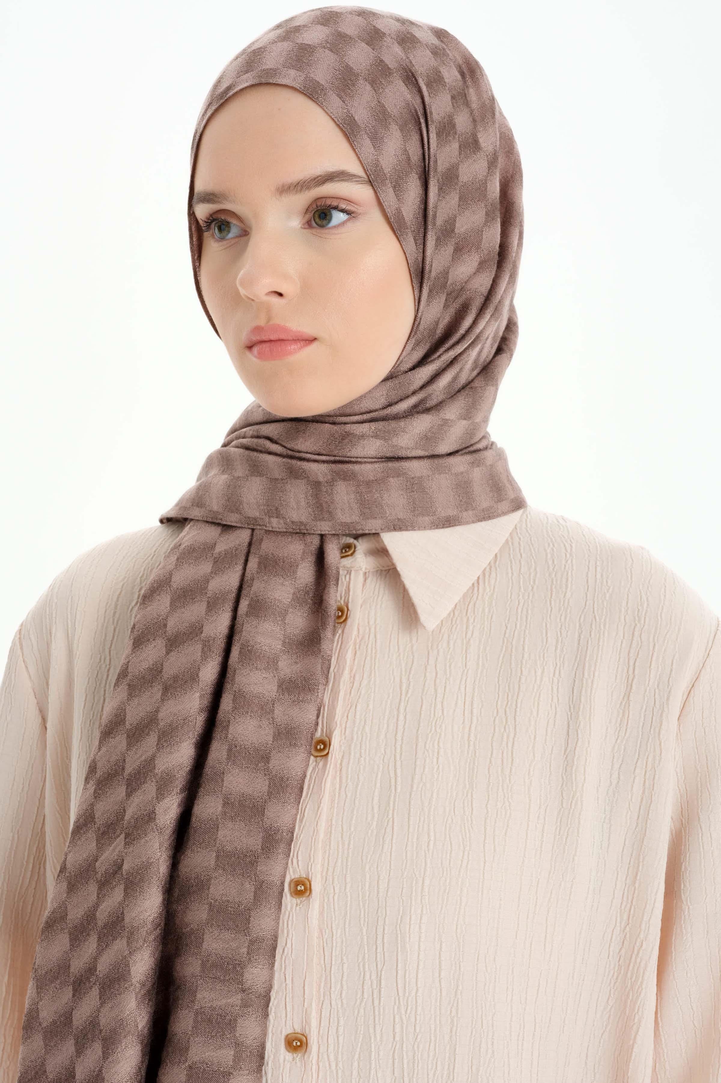 Kare Desen Viskon Şal - Vizon TUGBA