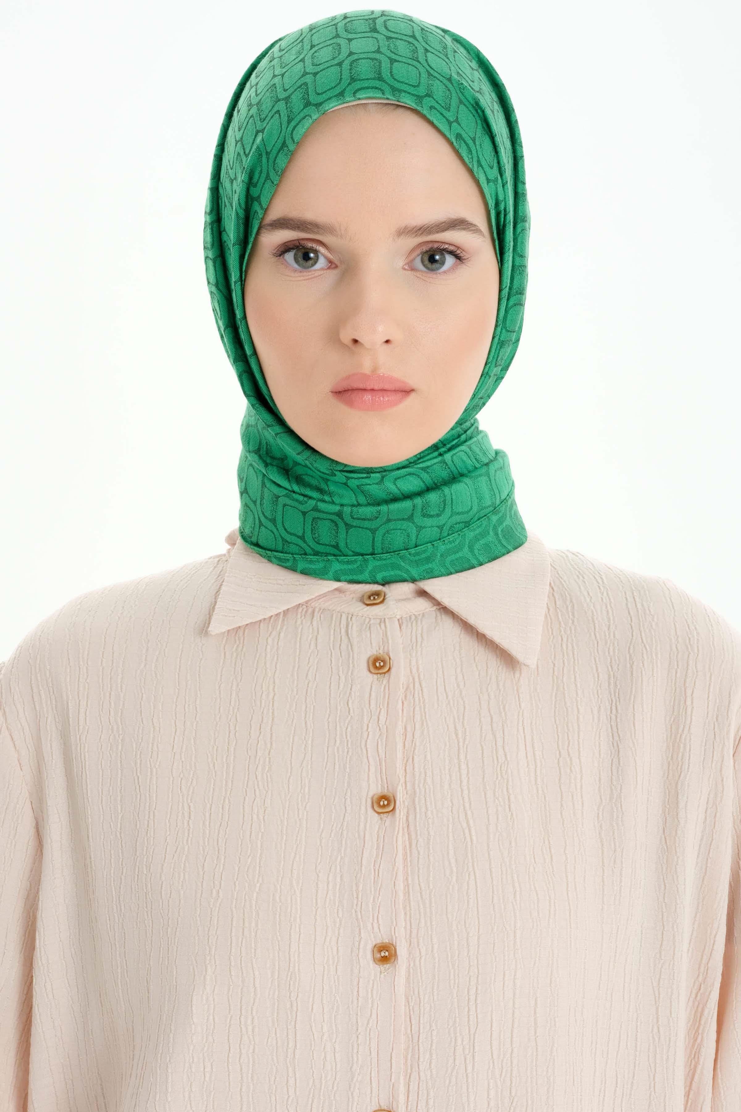 Geometrik Desen Viskon Şal - Yeşil TUGBA