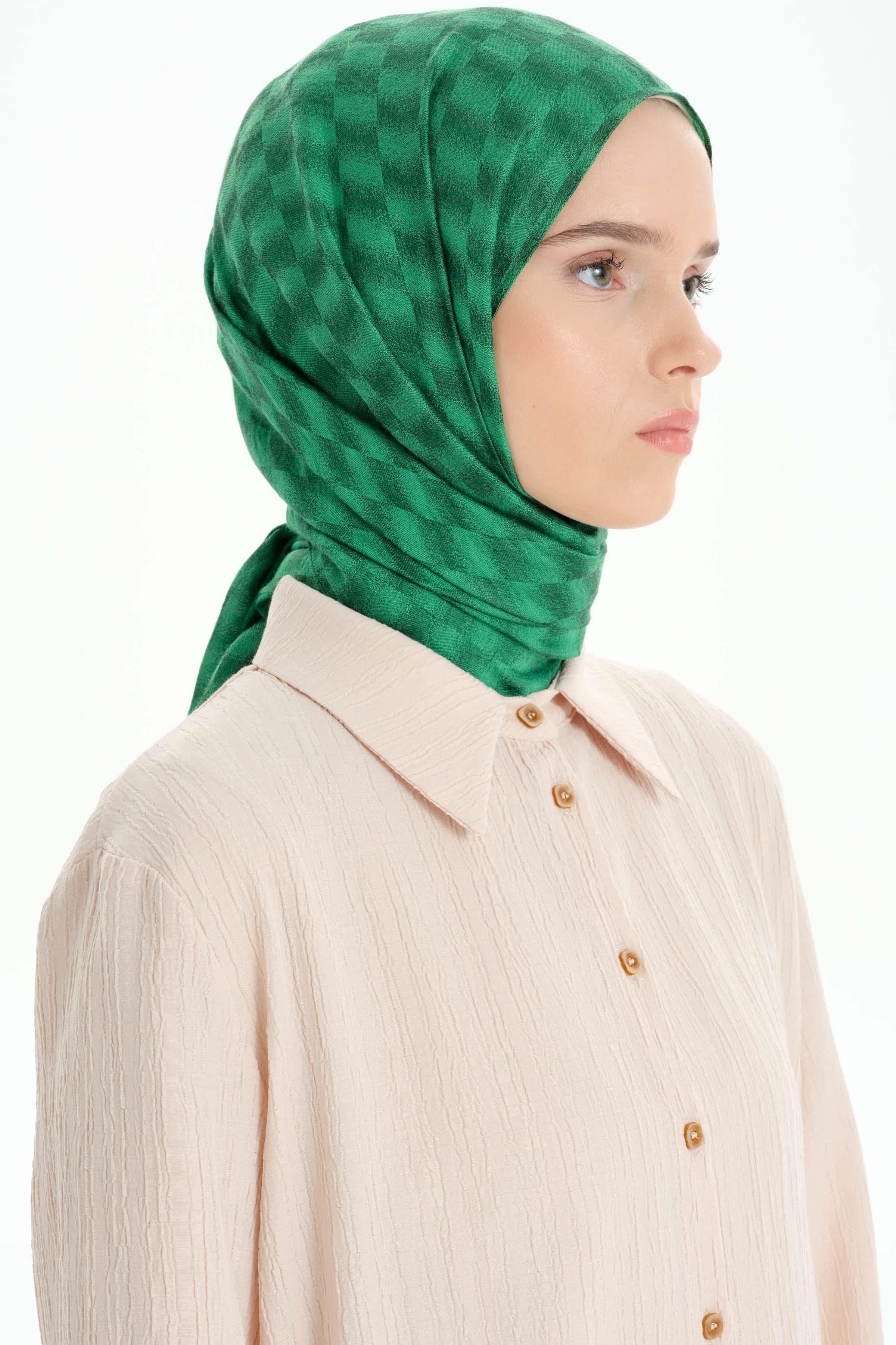 Kare Desen Viskon Şal - Yeşil TUGBA