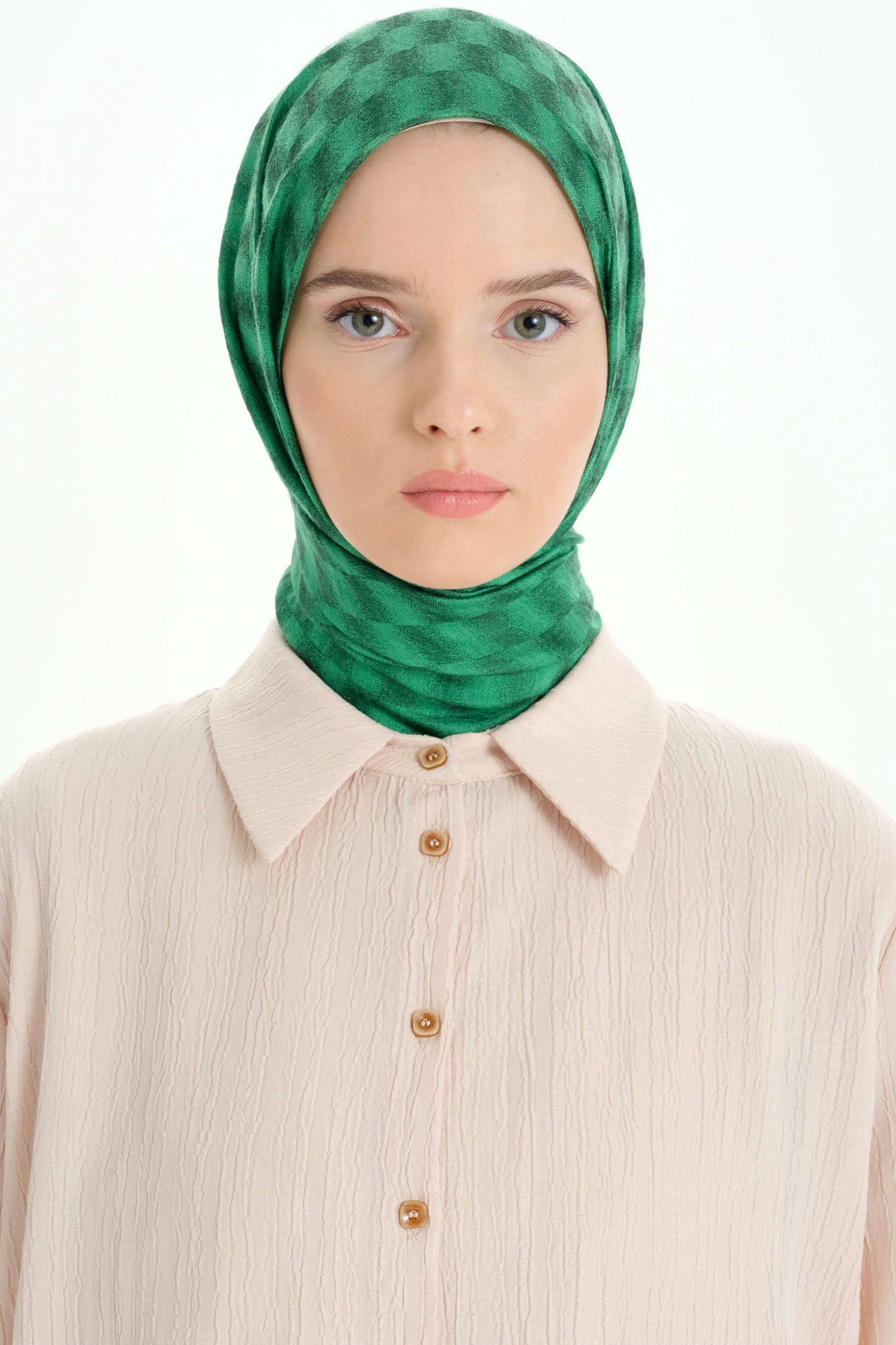 Kare Desen Viskon Şal - Yeşil TUGBA