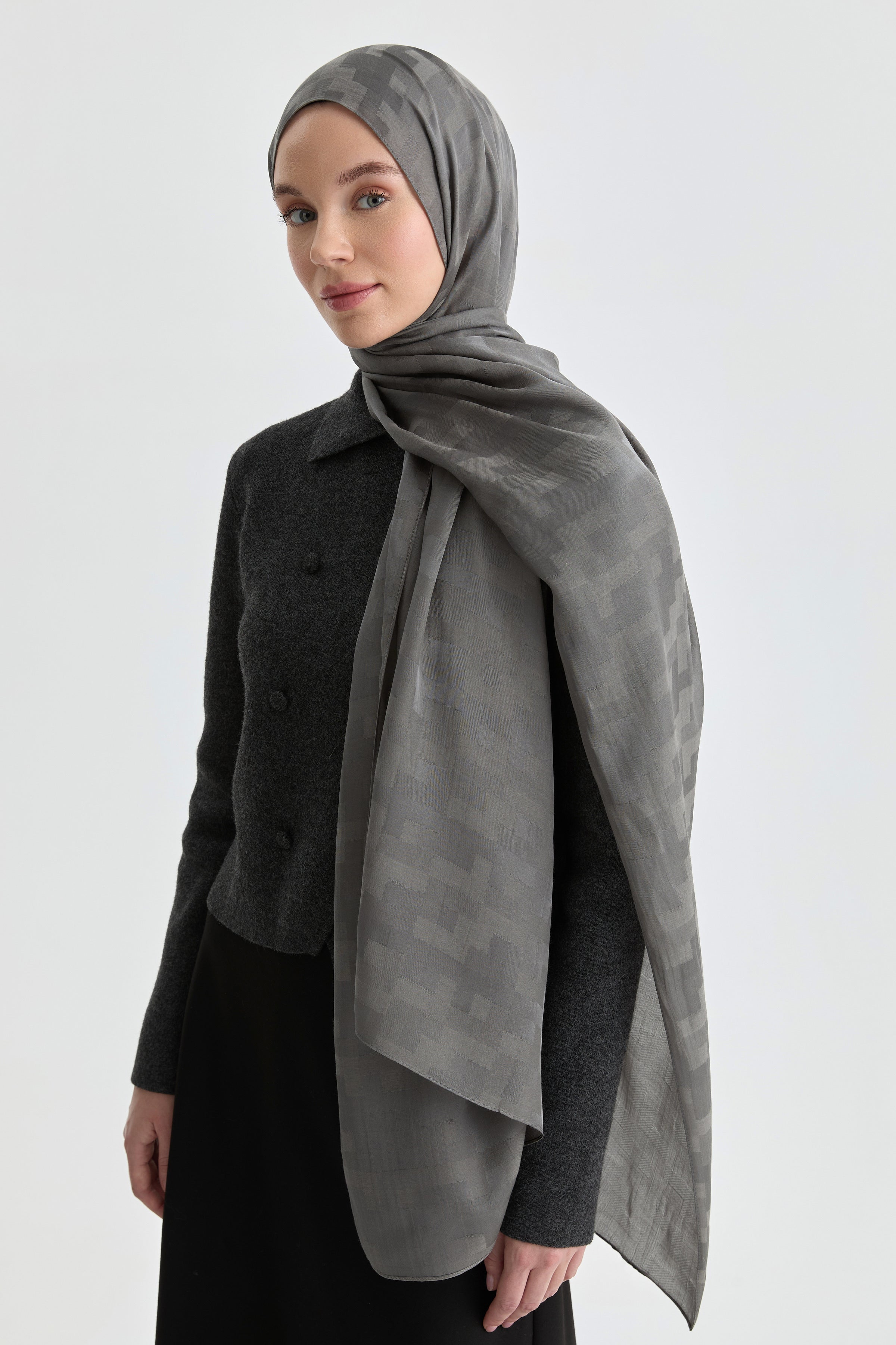 Serra Jakar Natural Şal - Füme TUGBA