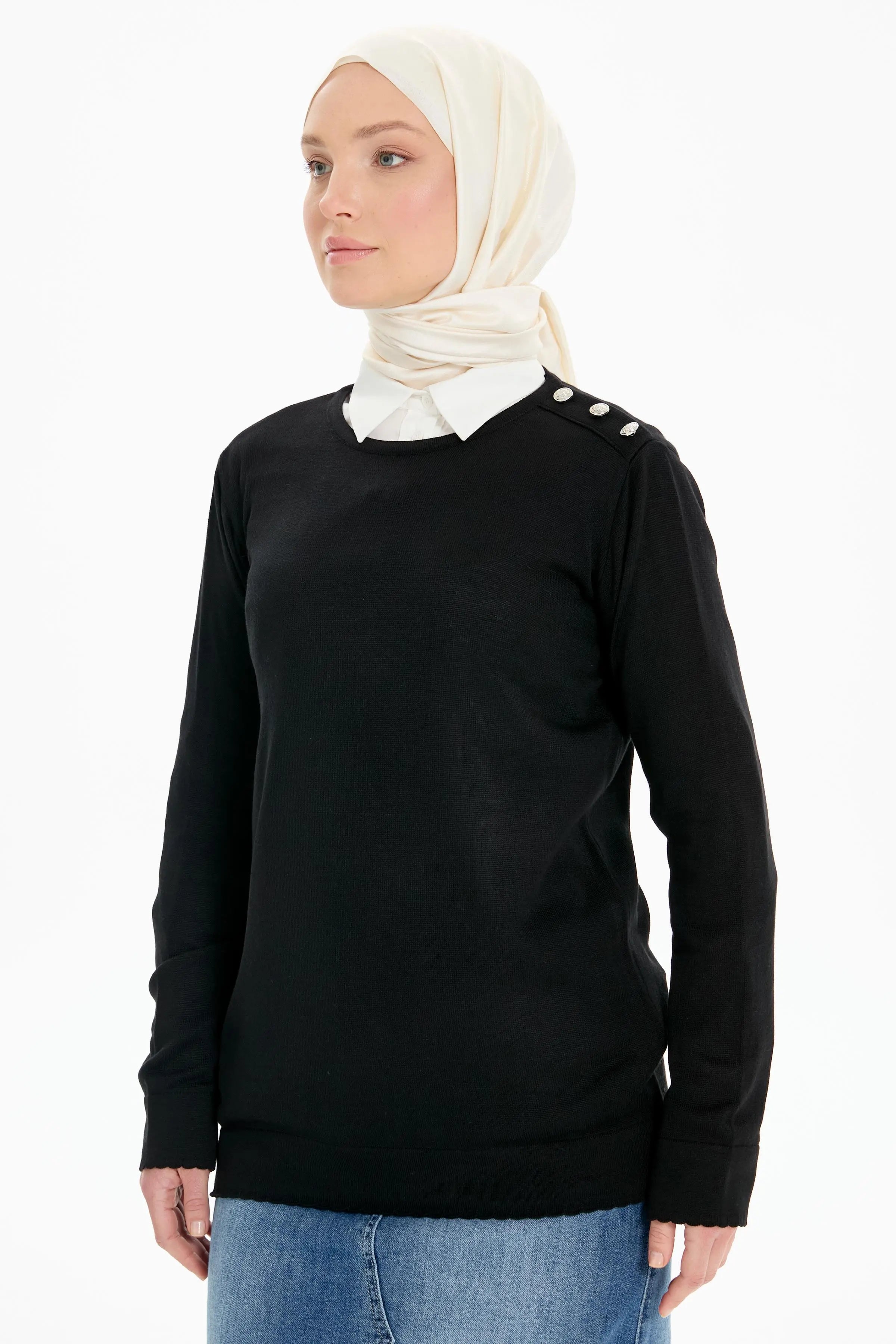 Omuz Düğme Detaylı Rayon Bluz - Siyah TUGBA