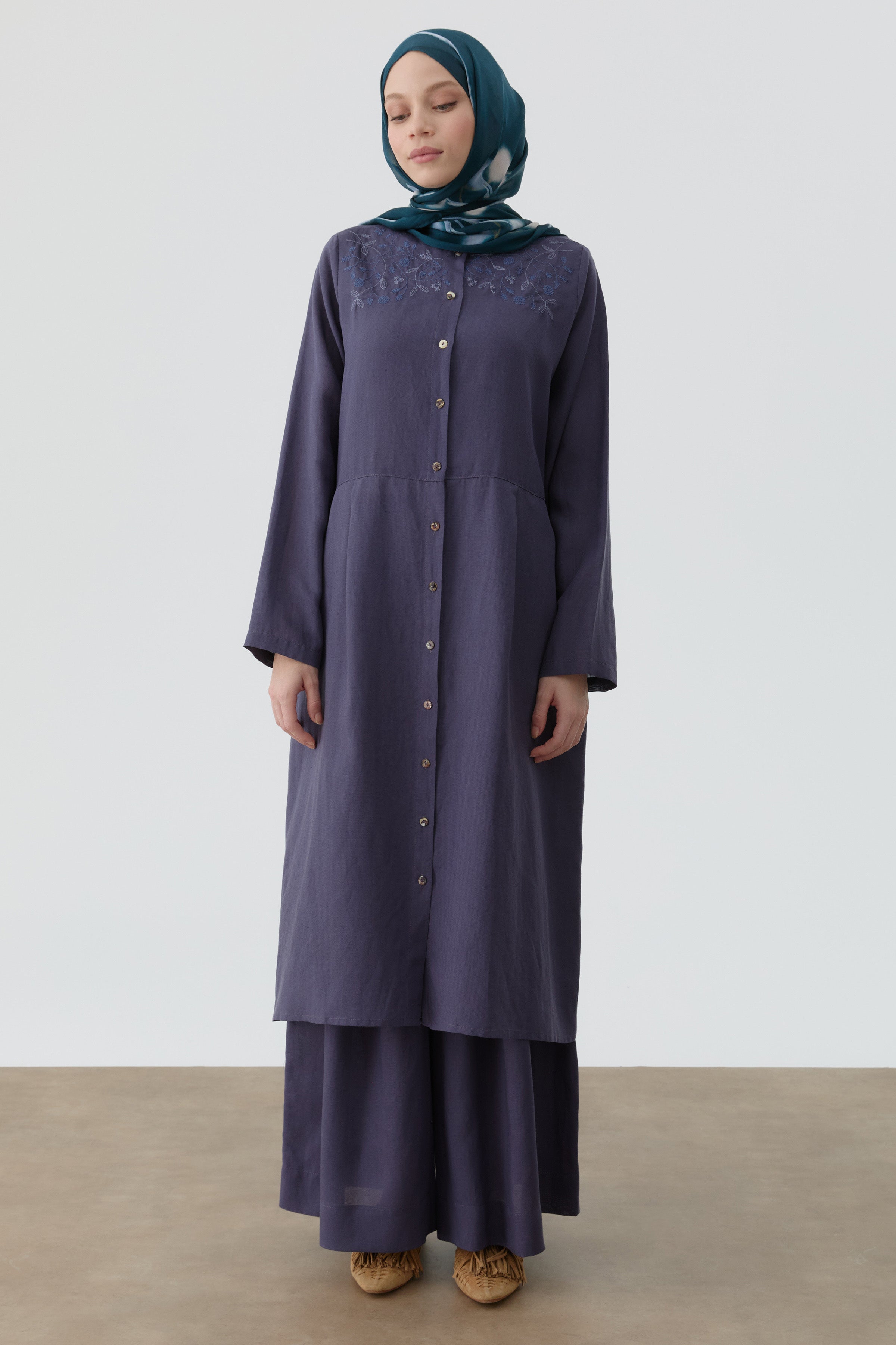 Omuz Nakış Detaylı Uzun Tunik - İndigo TUGBA