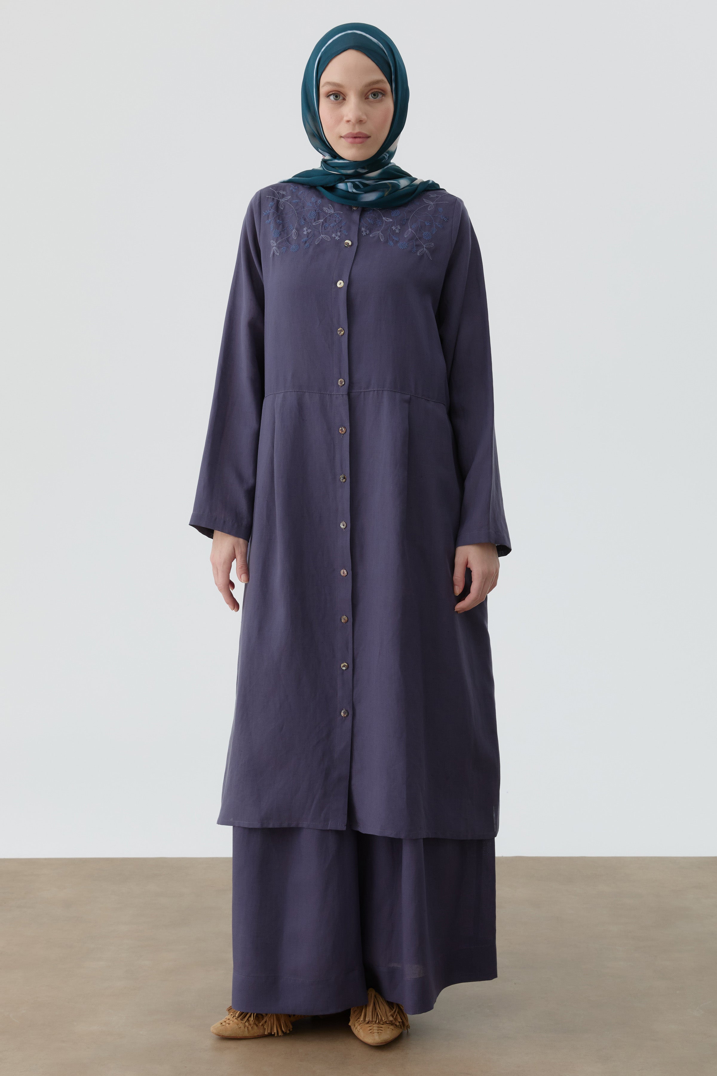 Omuz Nakış Detaylı Uzun Tunik - İndigo TUGBA