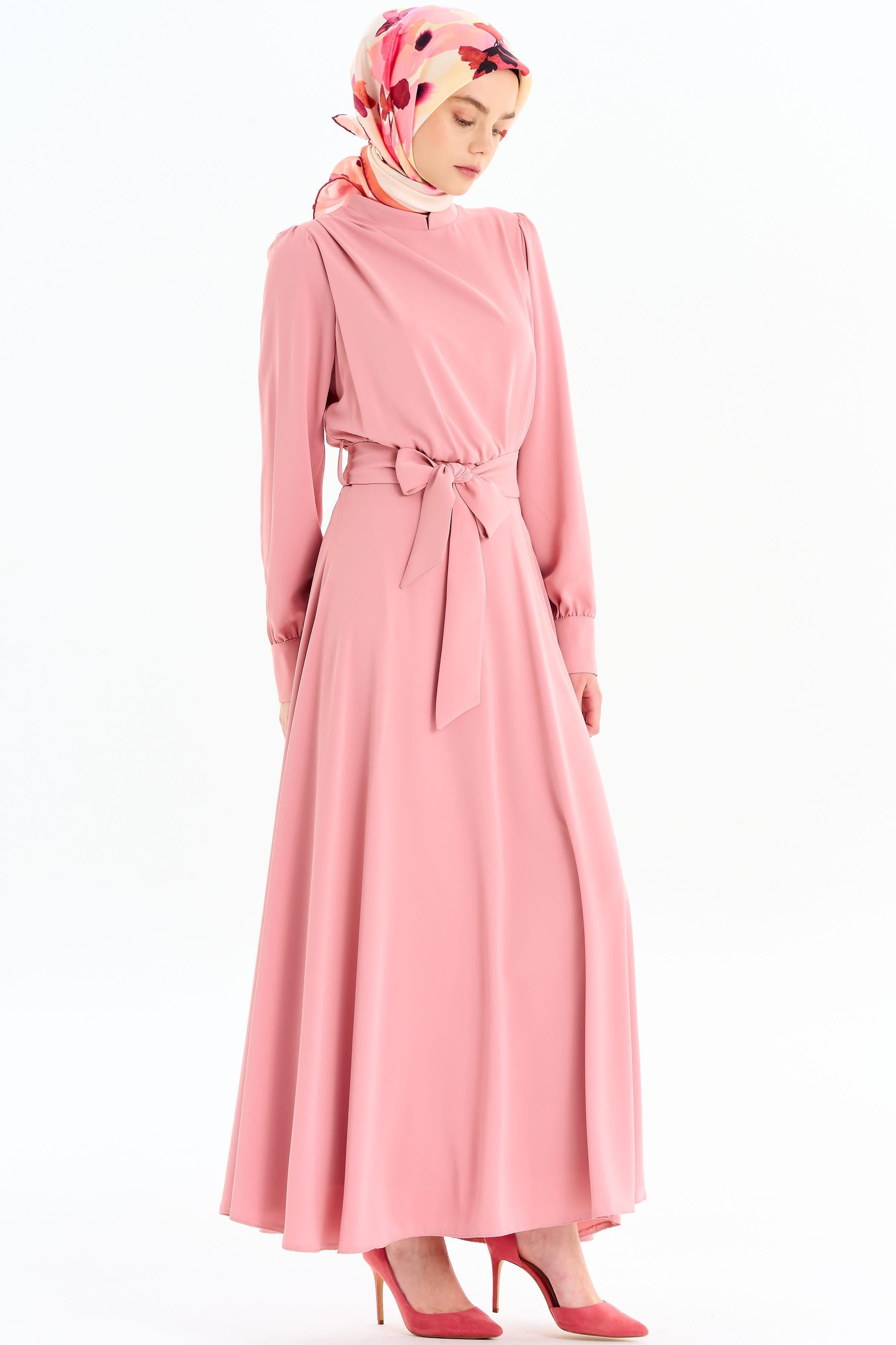 Omuz Pile Detaylı Elbise - Pudra TUGBA