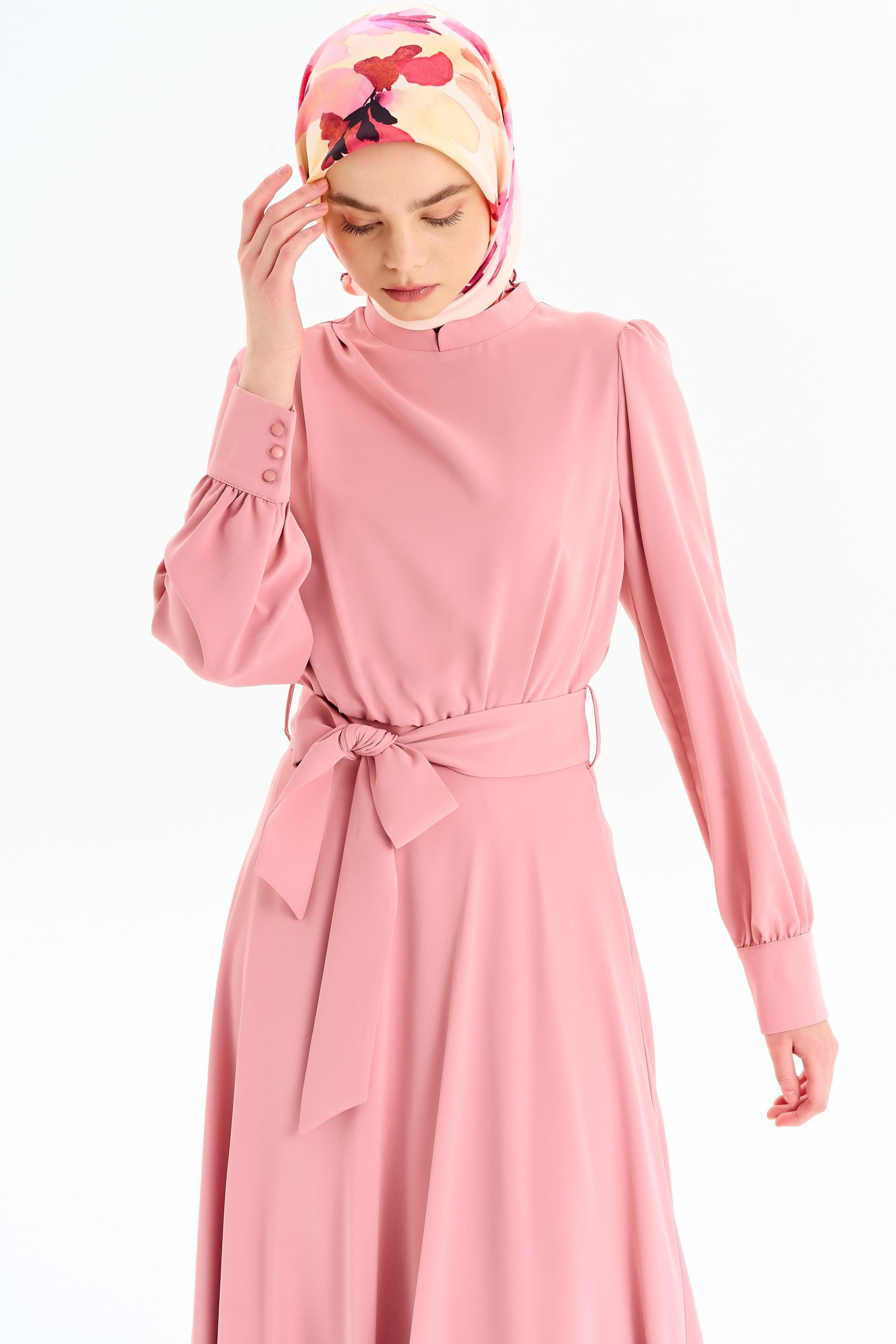 Omuz Pile Detaylı Elbise - Pudra TUGBA