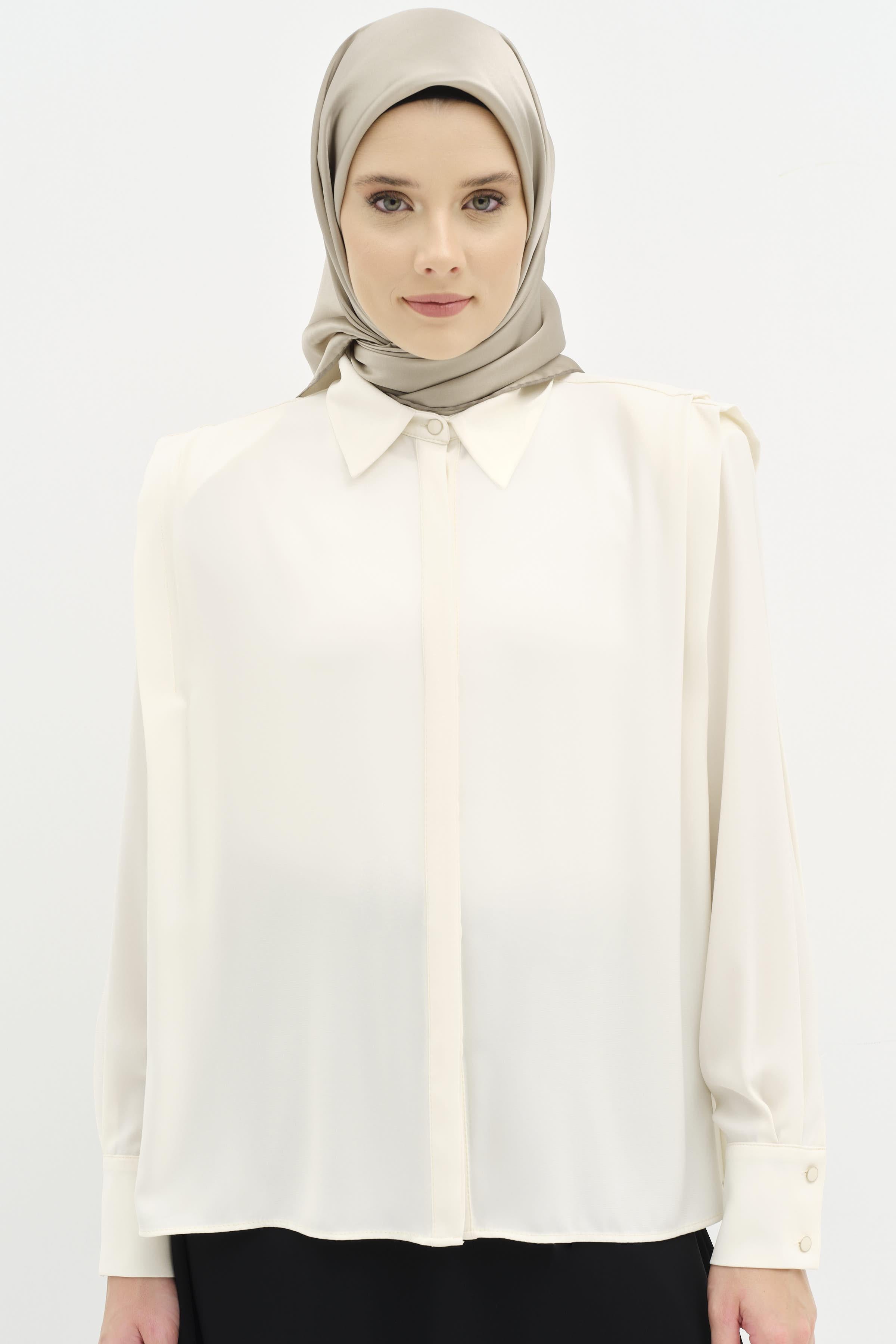 Omuz Pile Detaylı Vatkalı Gömlek - Ekru TUGBA