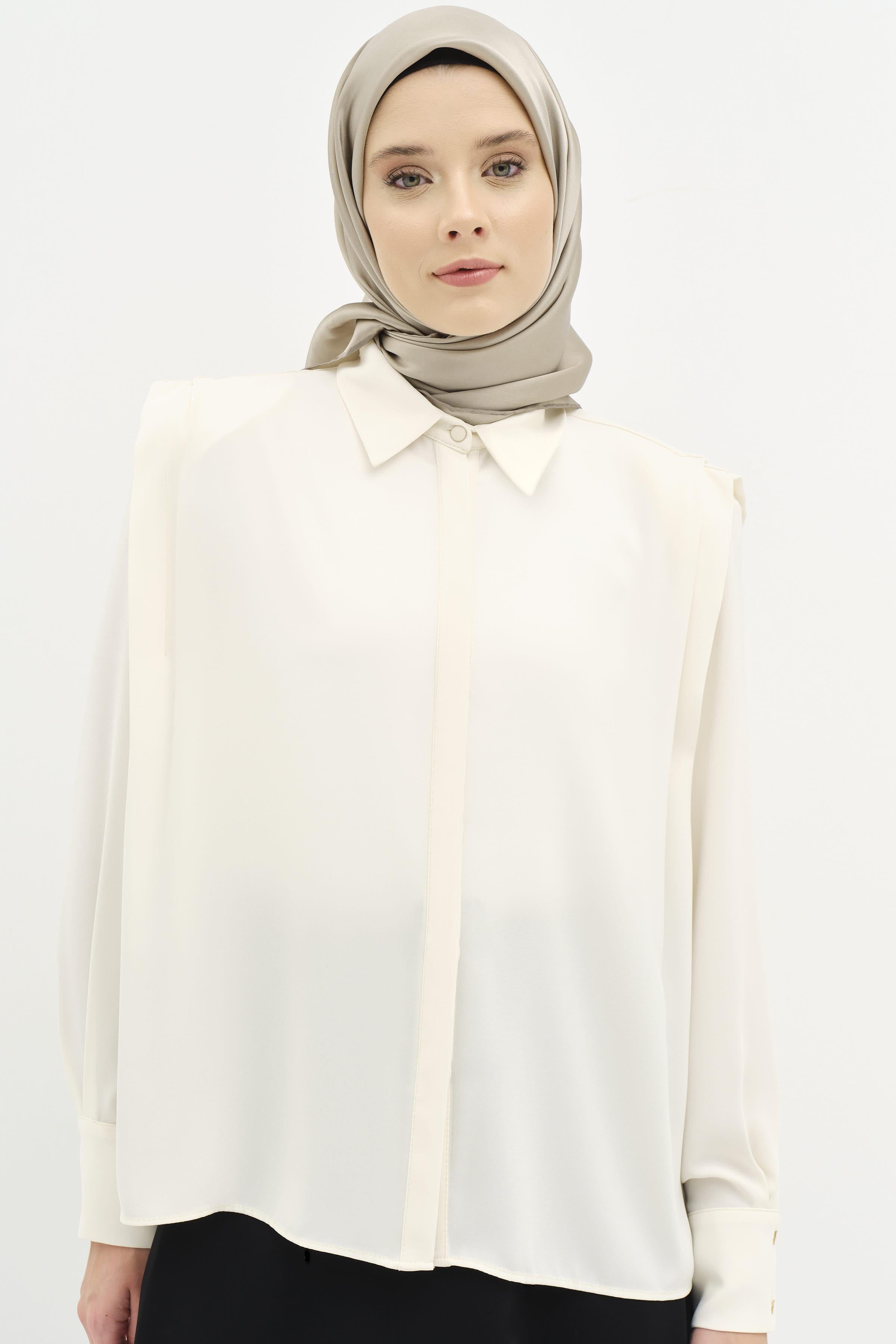 Omuz Pile Detaylı Vatkalı Gömlek - Ekru TUGBA