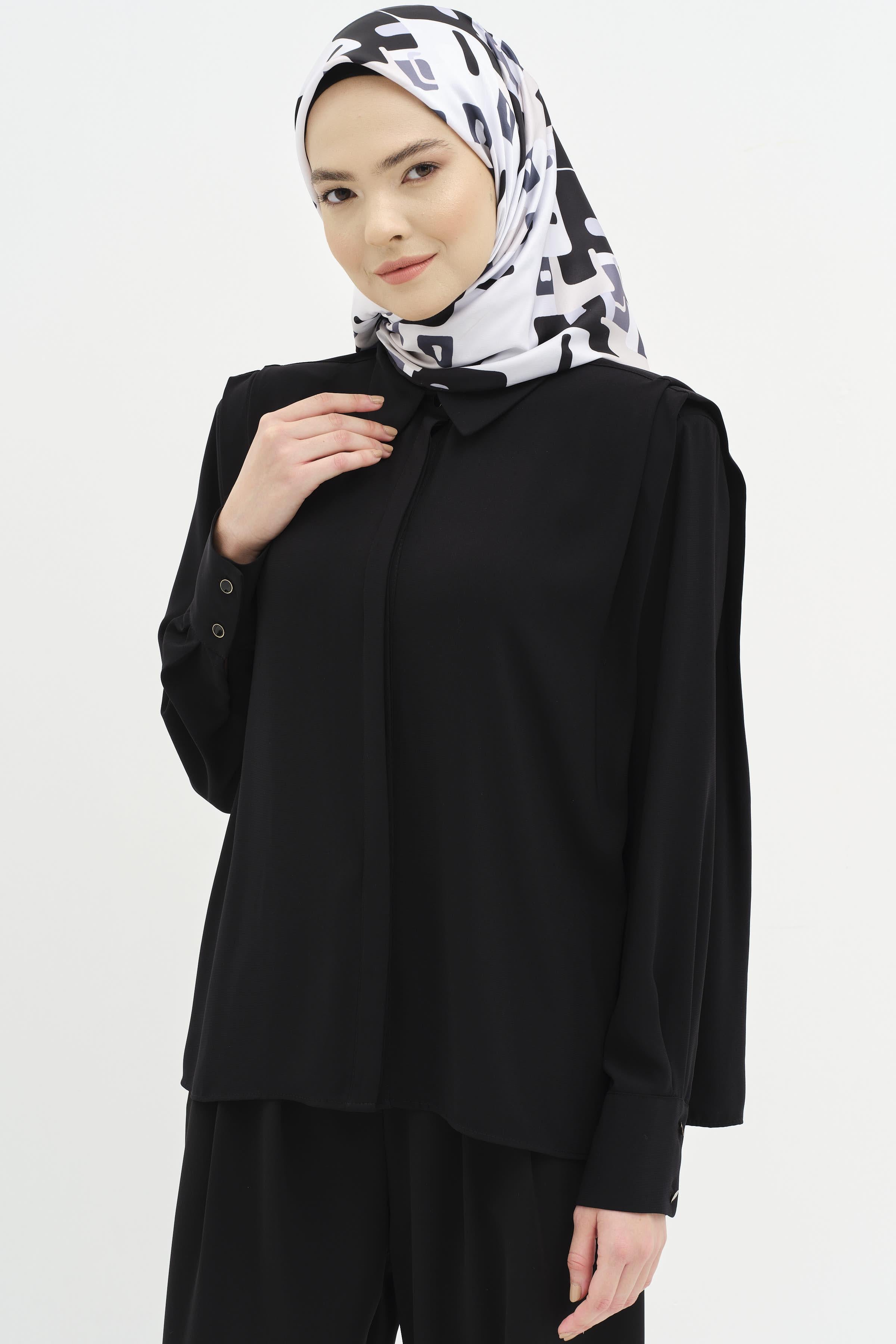 Omuz Pile Detaylı Vatkalı Gömlek - Siyah TUGBA