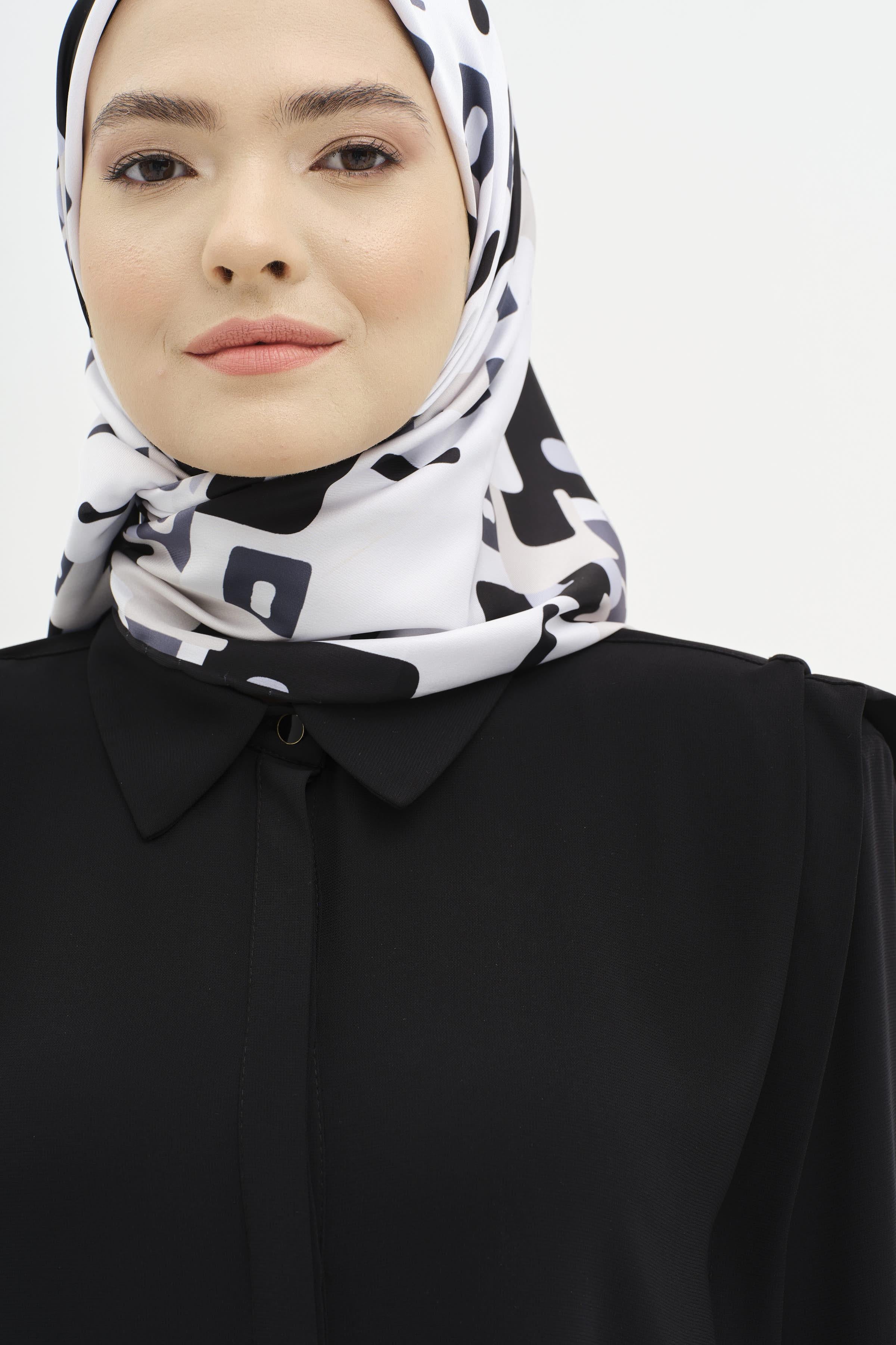 Omuz Pile Detaylı Vatkalı Gömlek - Siyah TUGBA