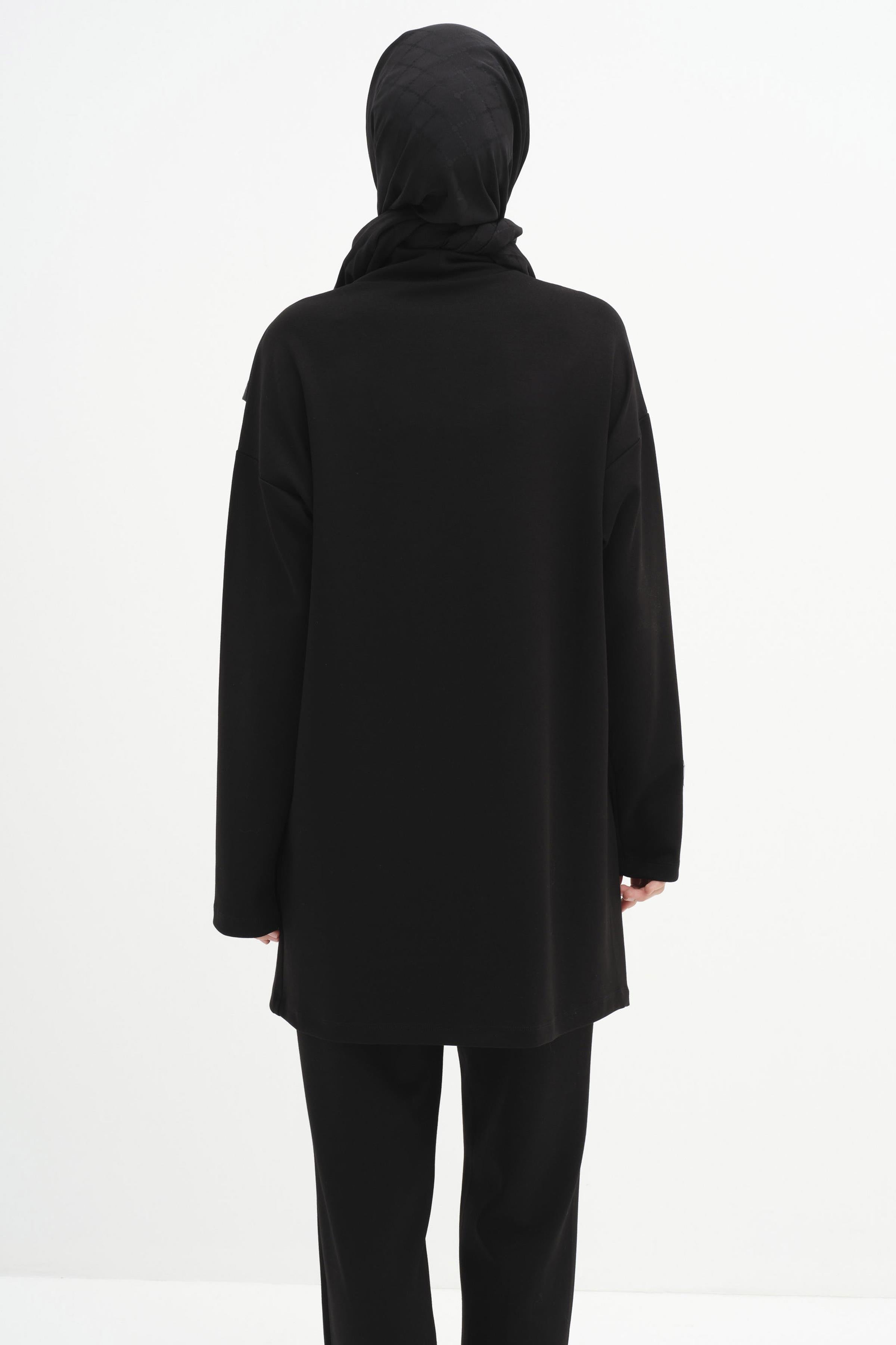 Omuz Taş Detaylı Garnili Örme Tunik - Siyah TUGBA