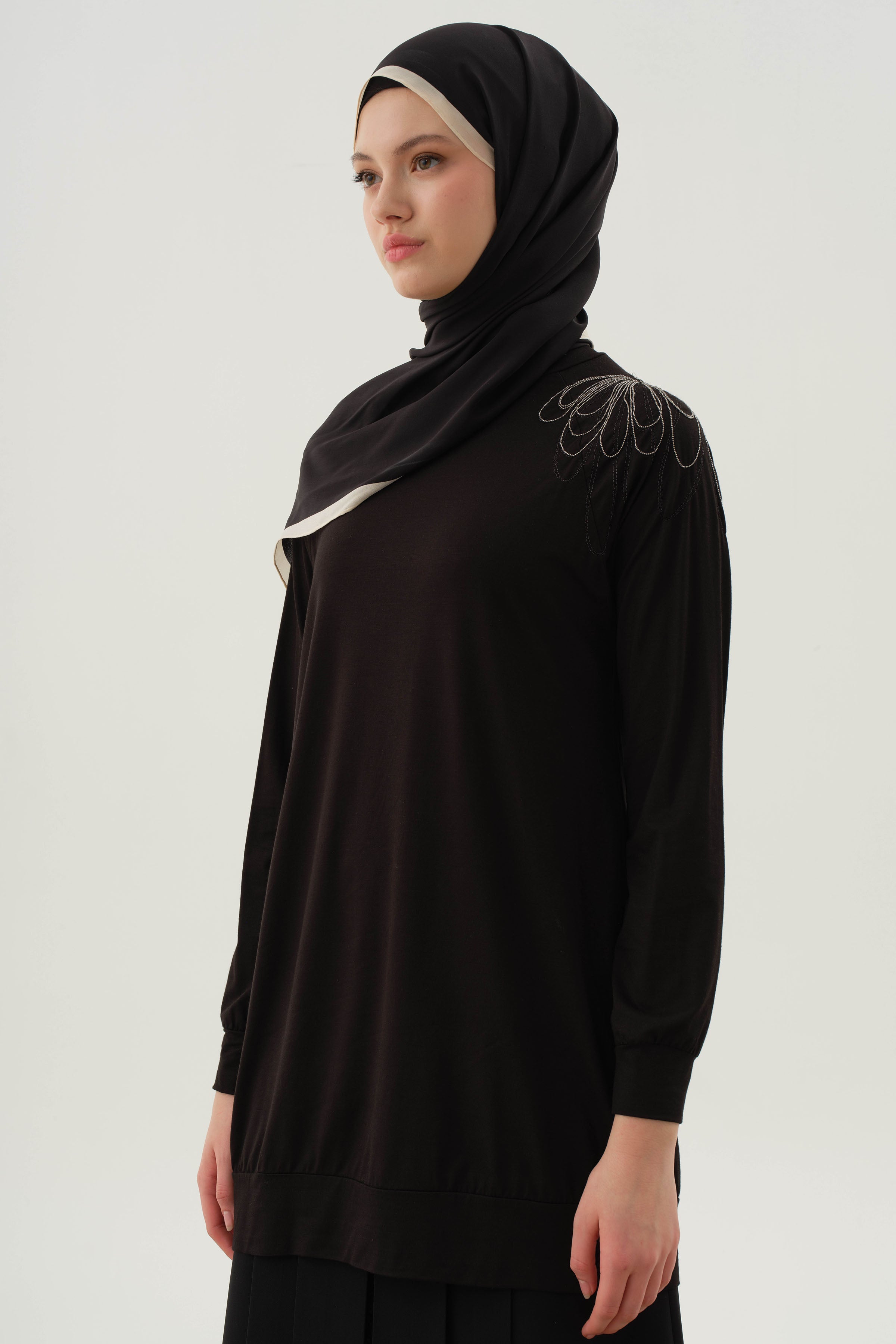 Omuzu İşlemeli Tunik - Siyah TUGBA
