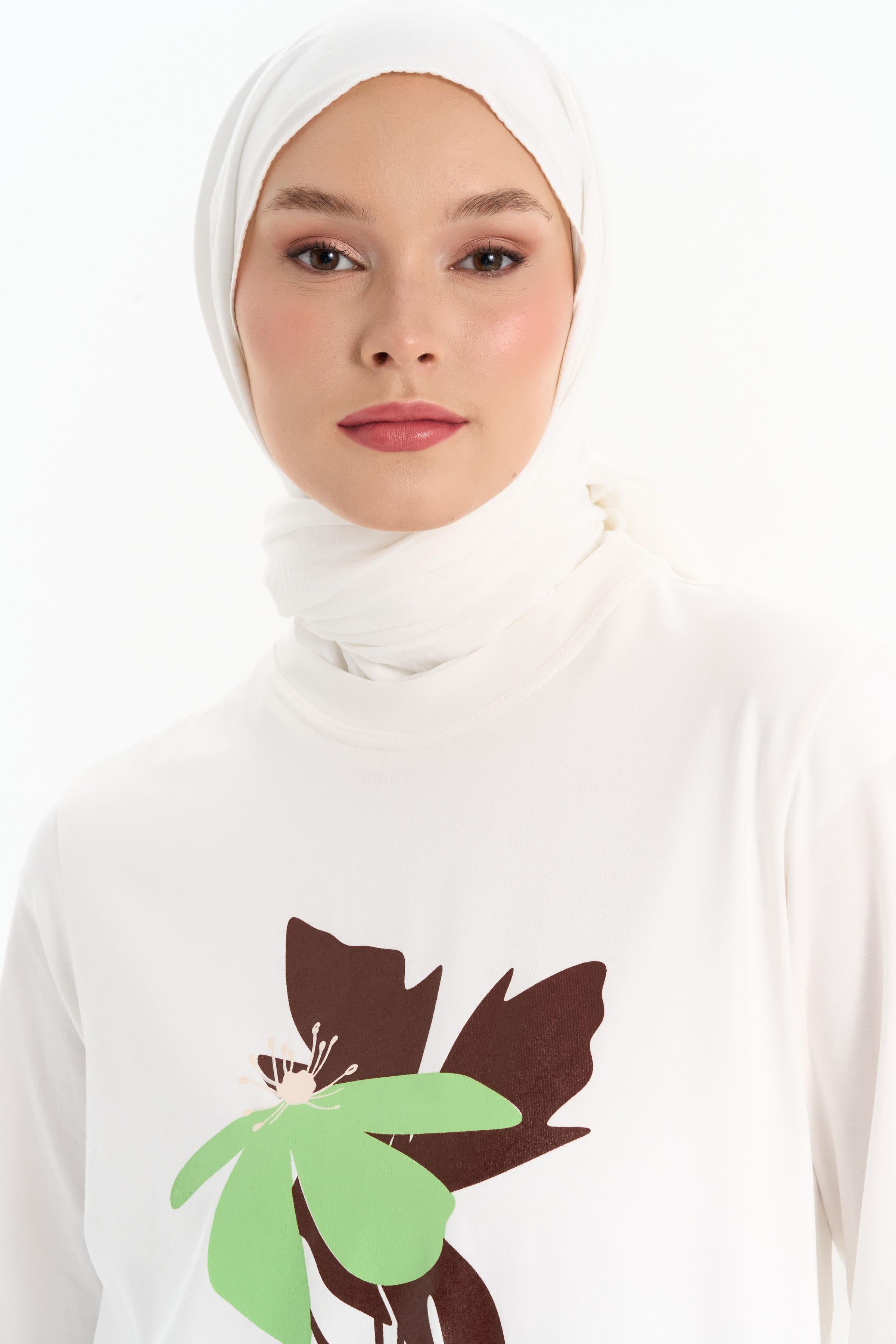 Ön Desen Baskılı Örme Bluz - Beyaz TUGBA