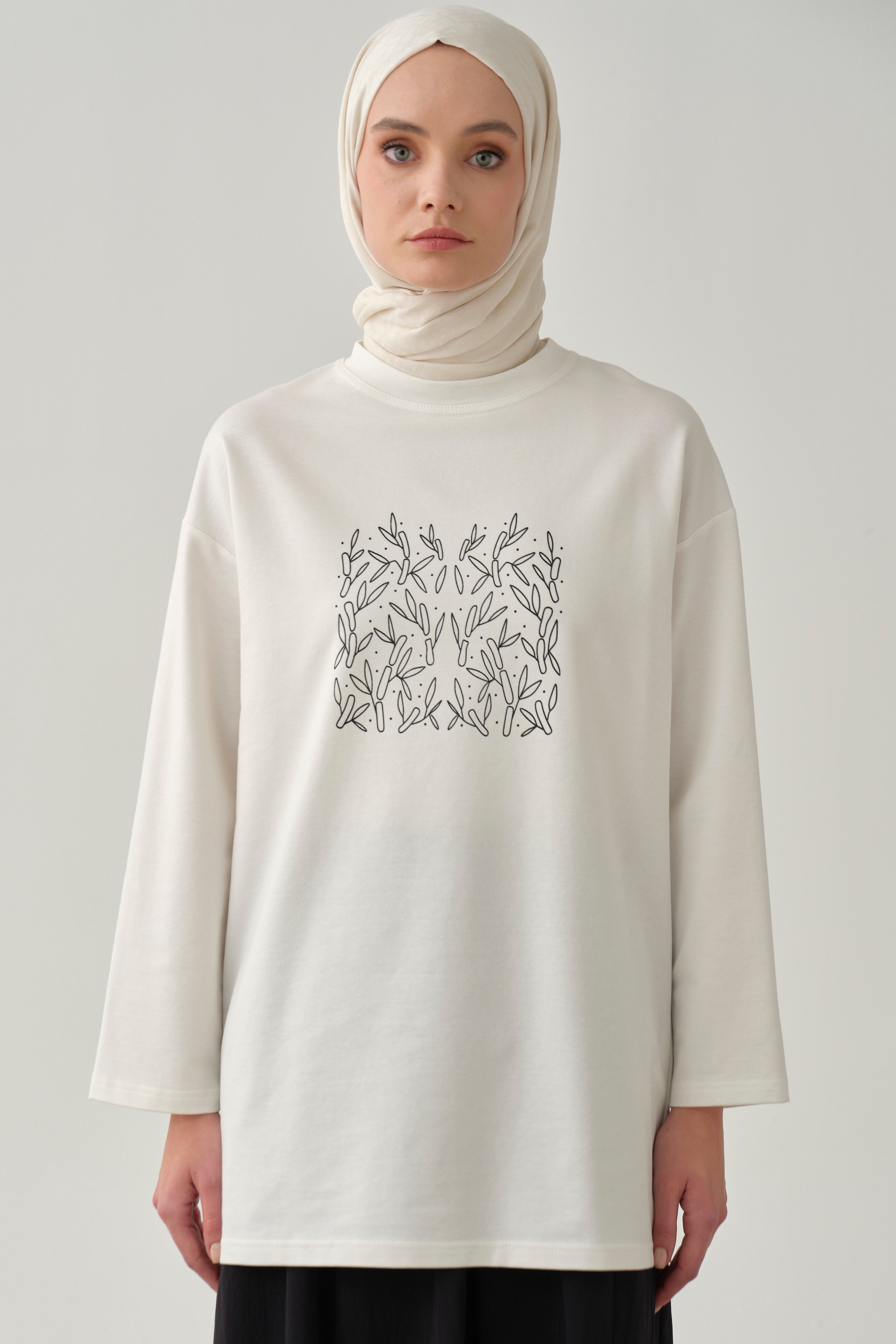 Önü Baskılı Örme Bluz - Ekru TUGBA