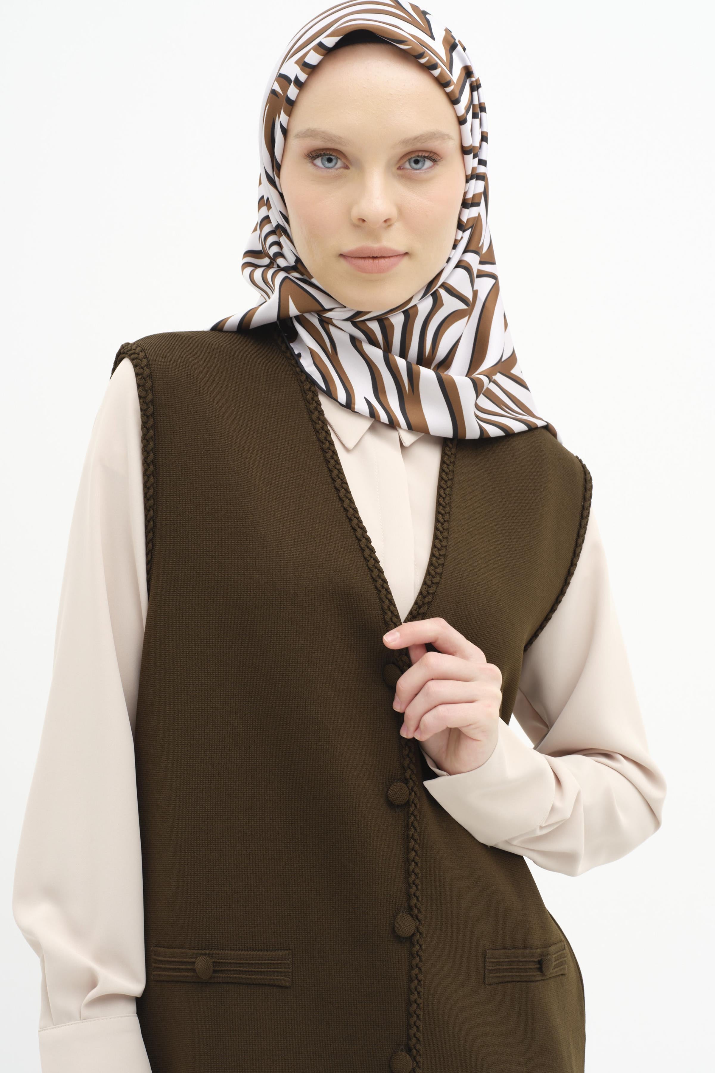 Örgü Çerçeve Detaylı Triko Yelek - Haki TUGBA