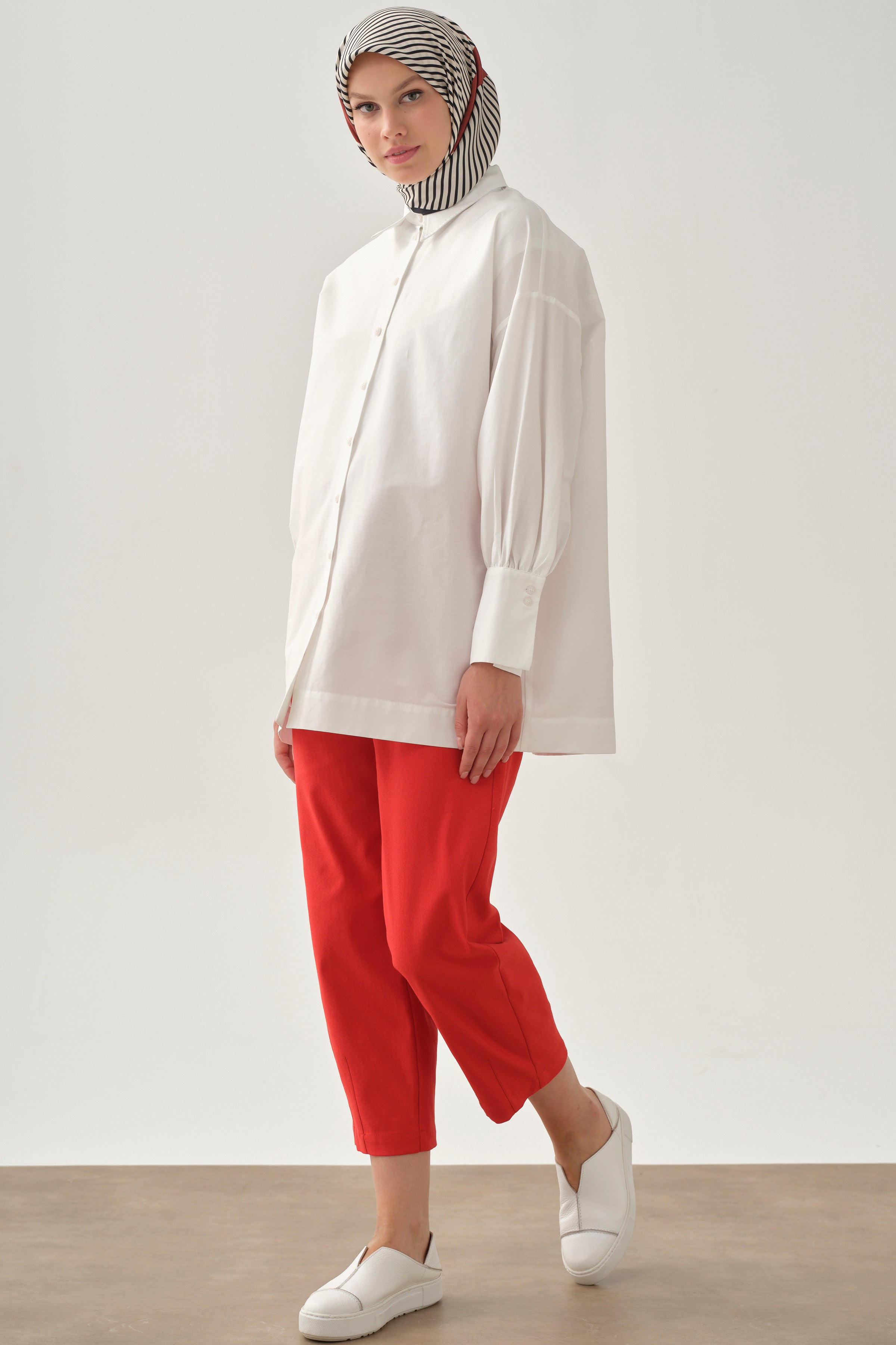 Paçası Pensli Pantolon - Mercan TUGBA