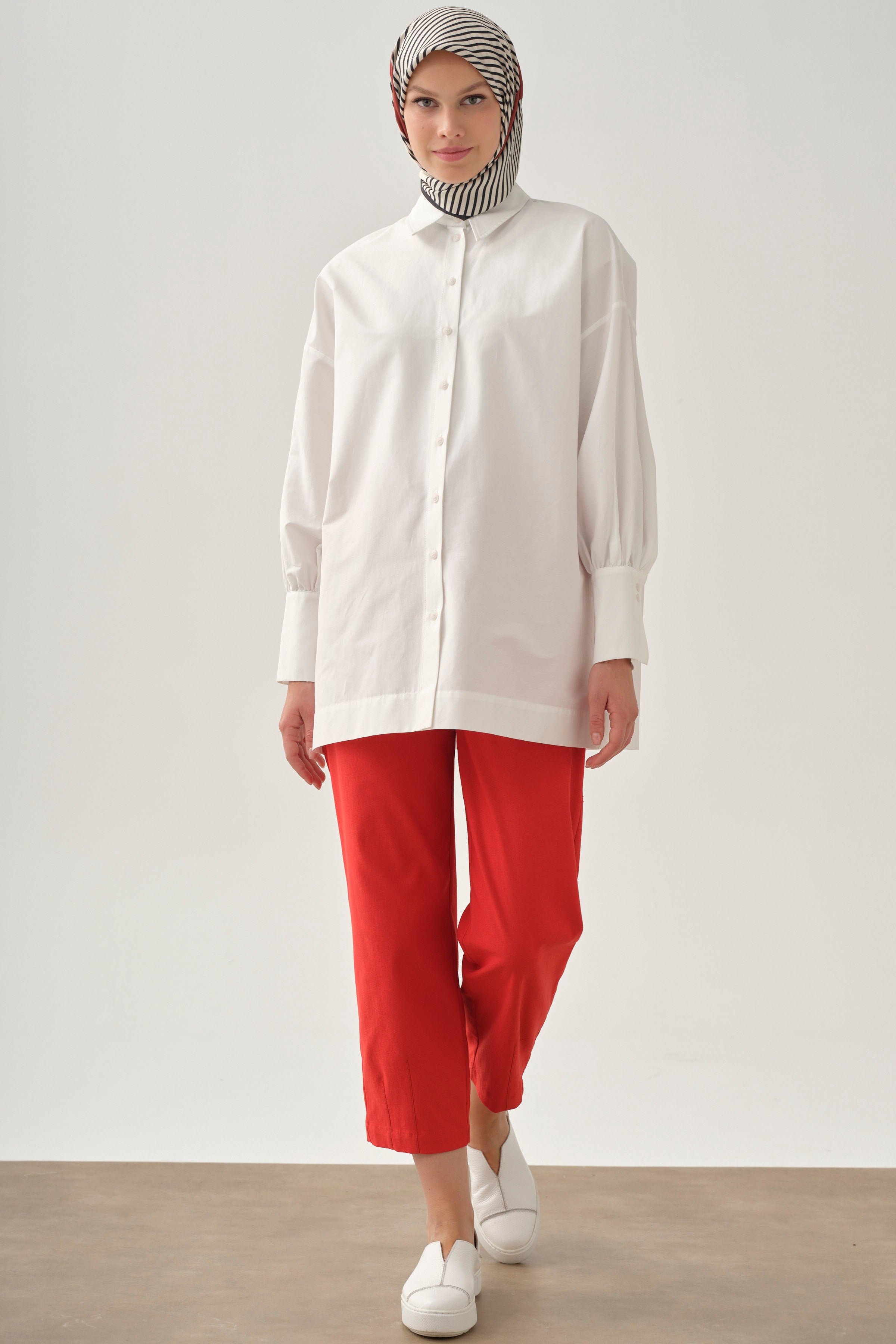 Paçası Pensli Pantolon - Mercan TUGBA