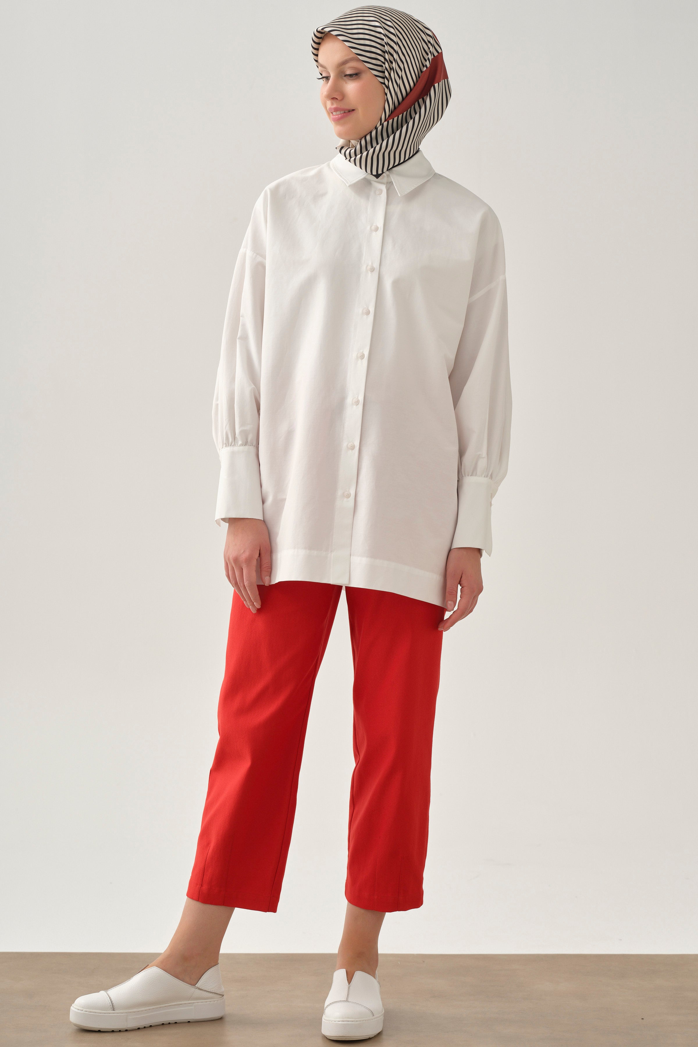 Paçası Pensli Pantolon - Mercan TUGBA