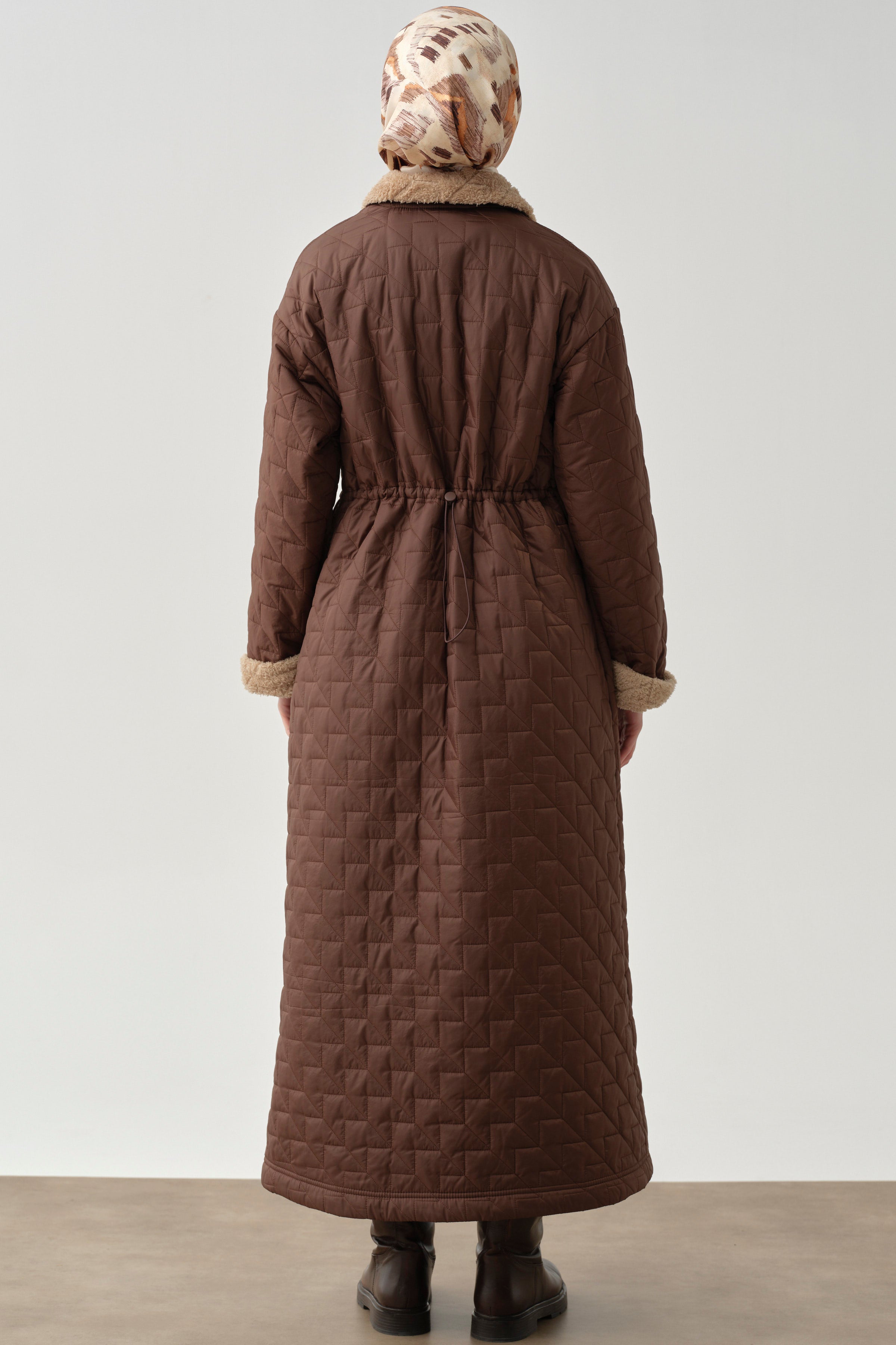 Peluş Detaylı Kapitone Manto - Kahve TUGBA