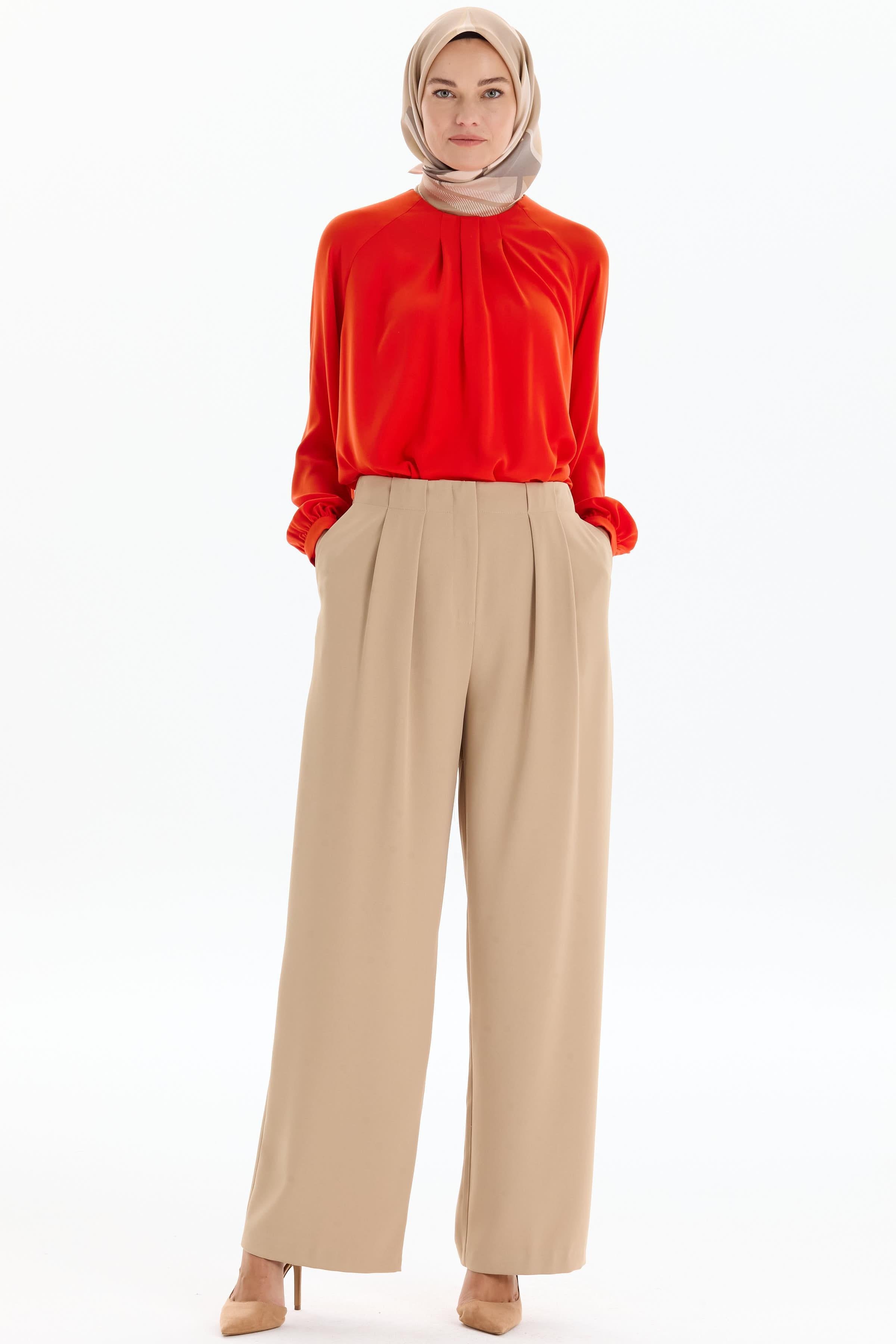 Pile Detaylı Bol Paça Pantolon - Bej TUGBA