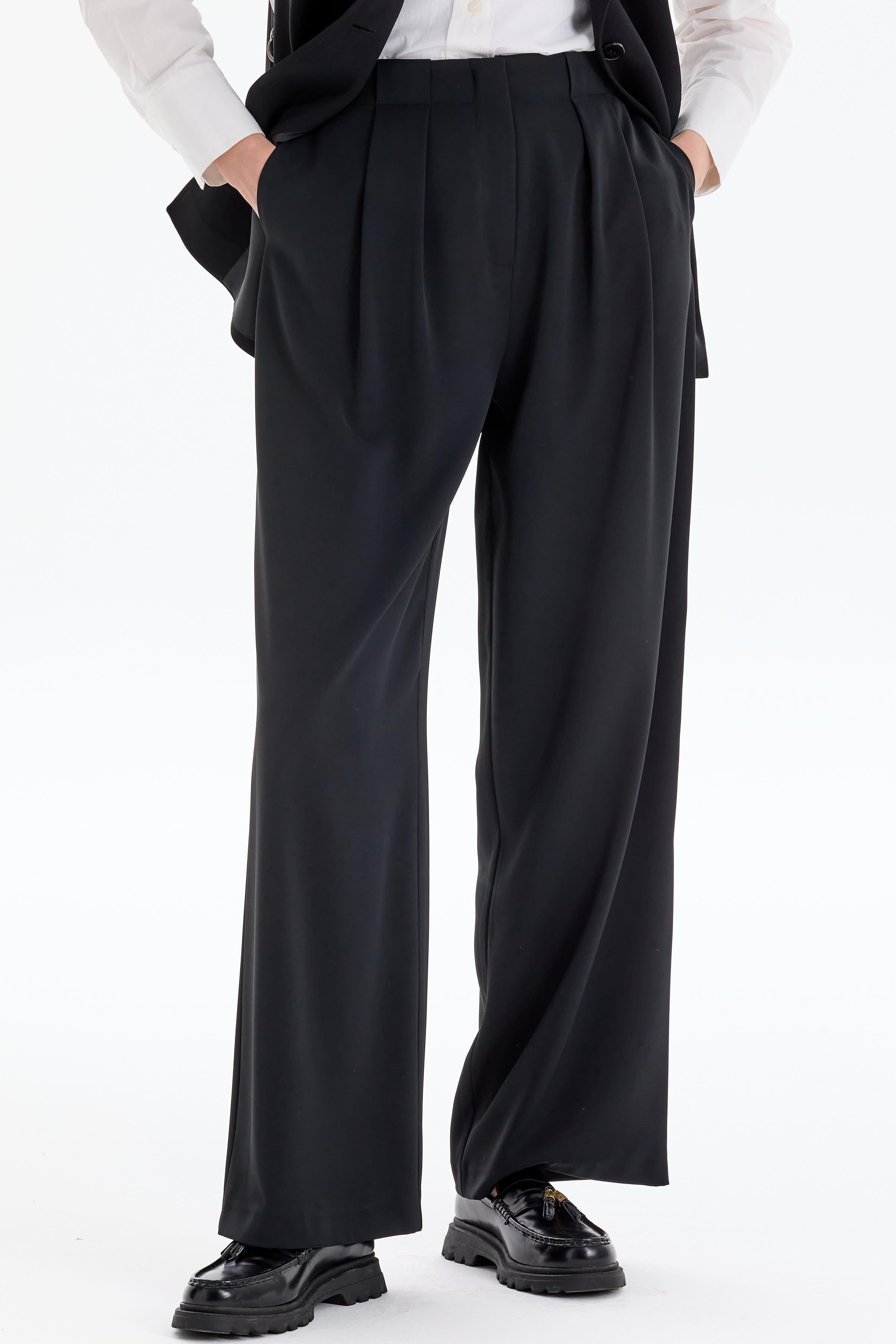 Pile Detaylı Bol Paça Pantolon - Siyah TUGBA