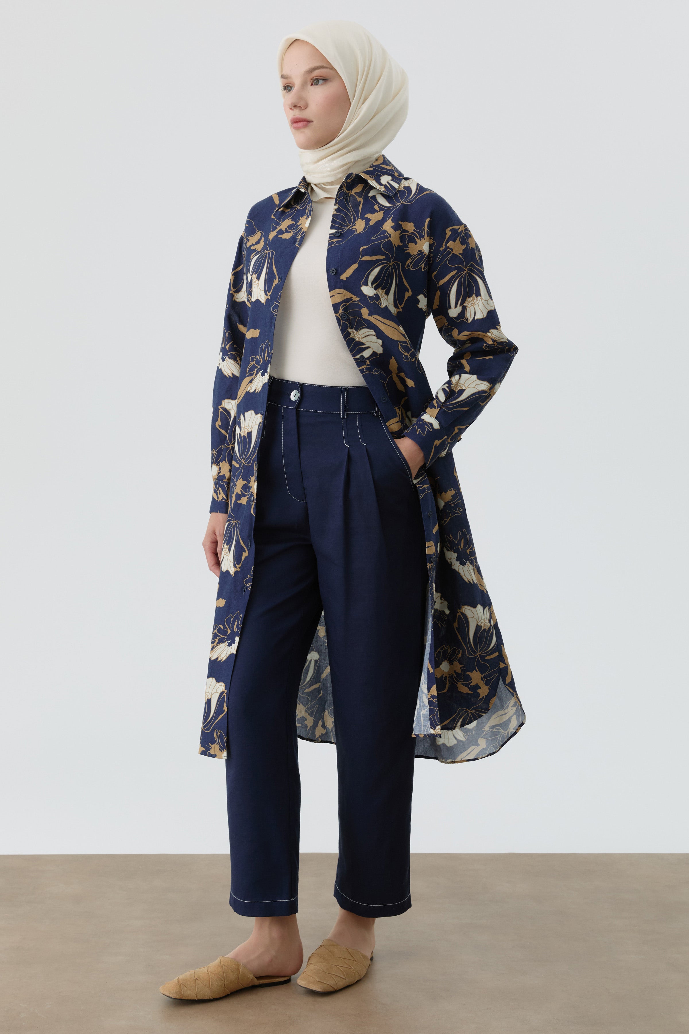 Pile Detaylı Havuç Pantolon - Lacivert TUGBA