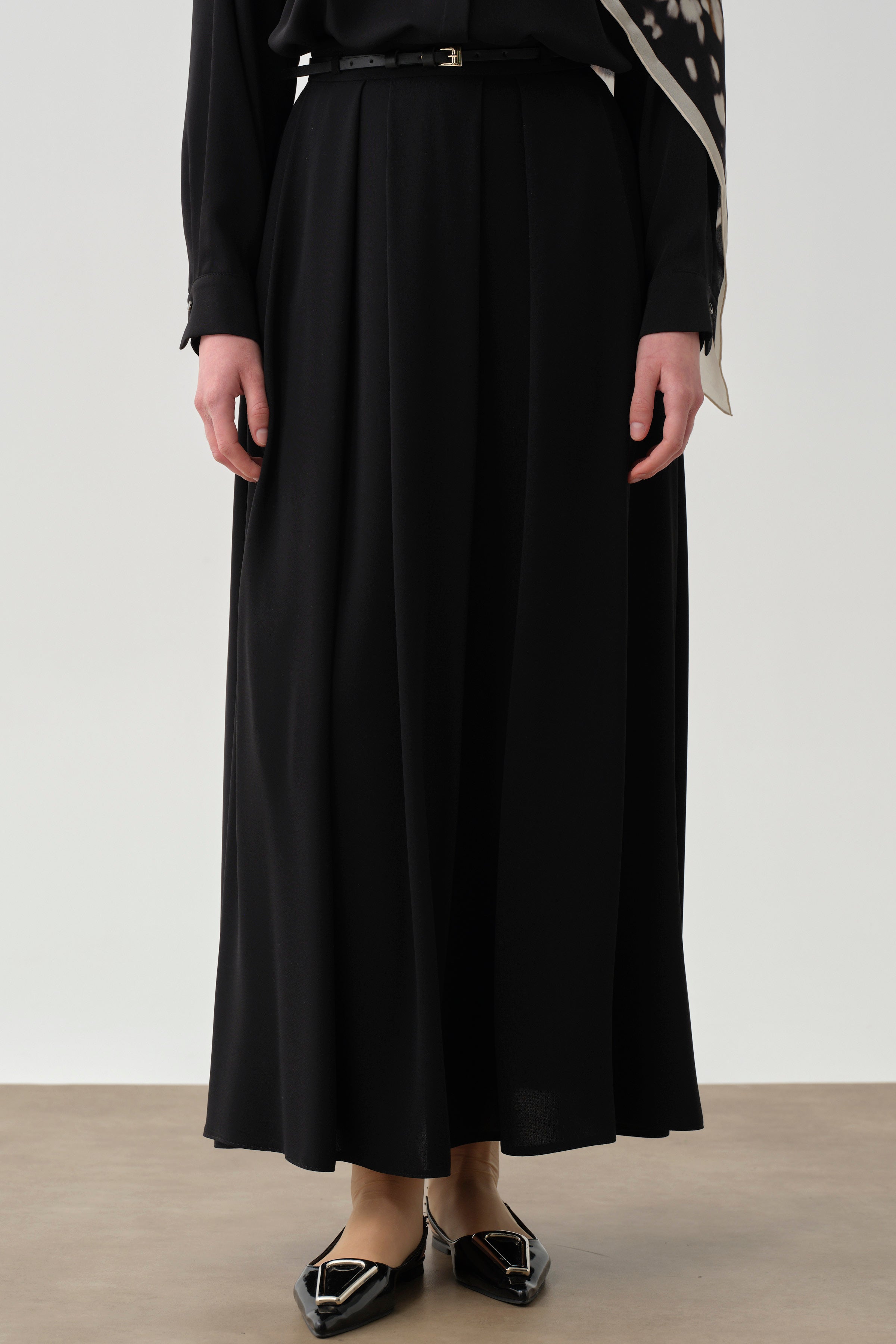 Pileli Kemerli Etek - Siyah TUGBA