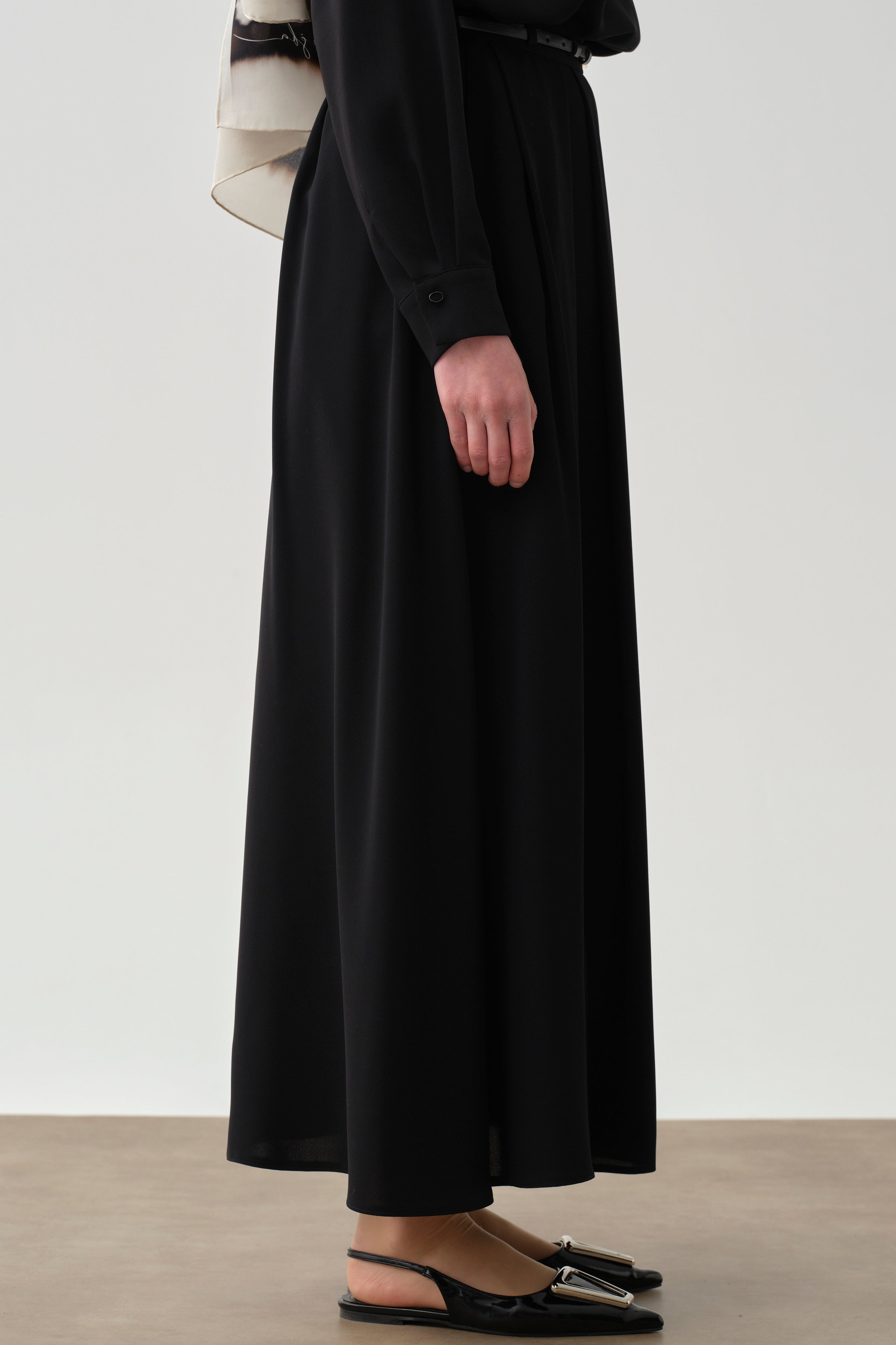 Pileli Kemerli Etek - Siyah TUGBA