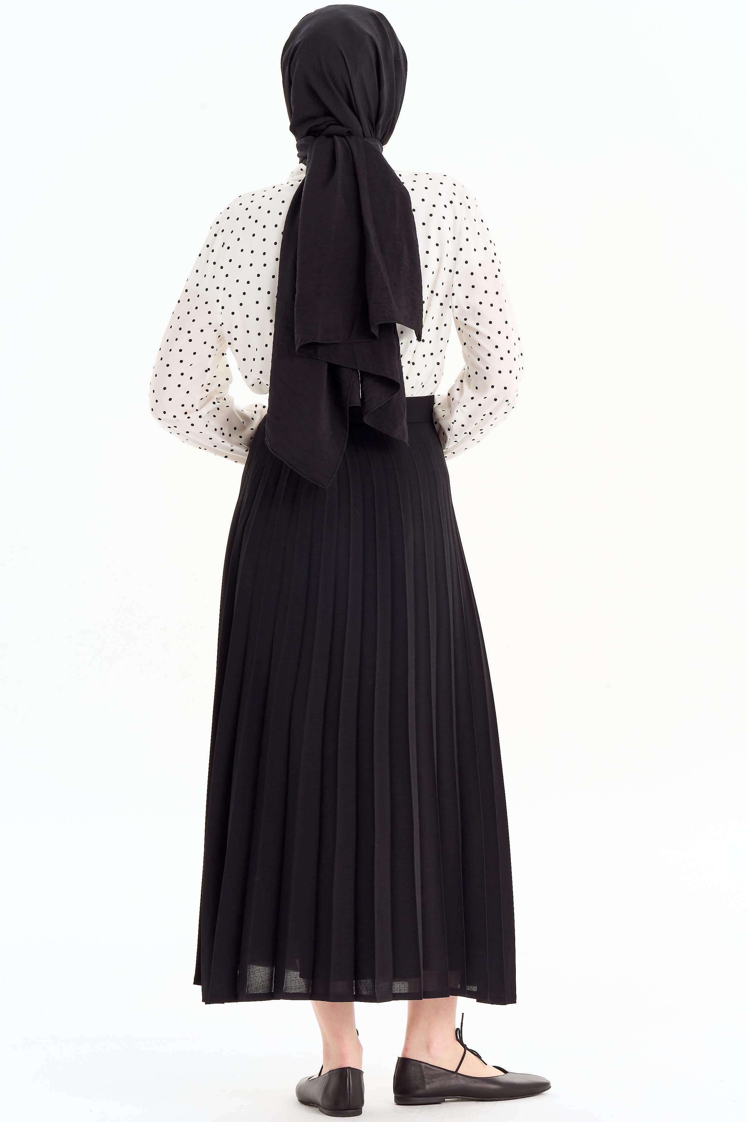 Plisoley Etek - Siyah TUGBA