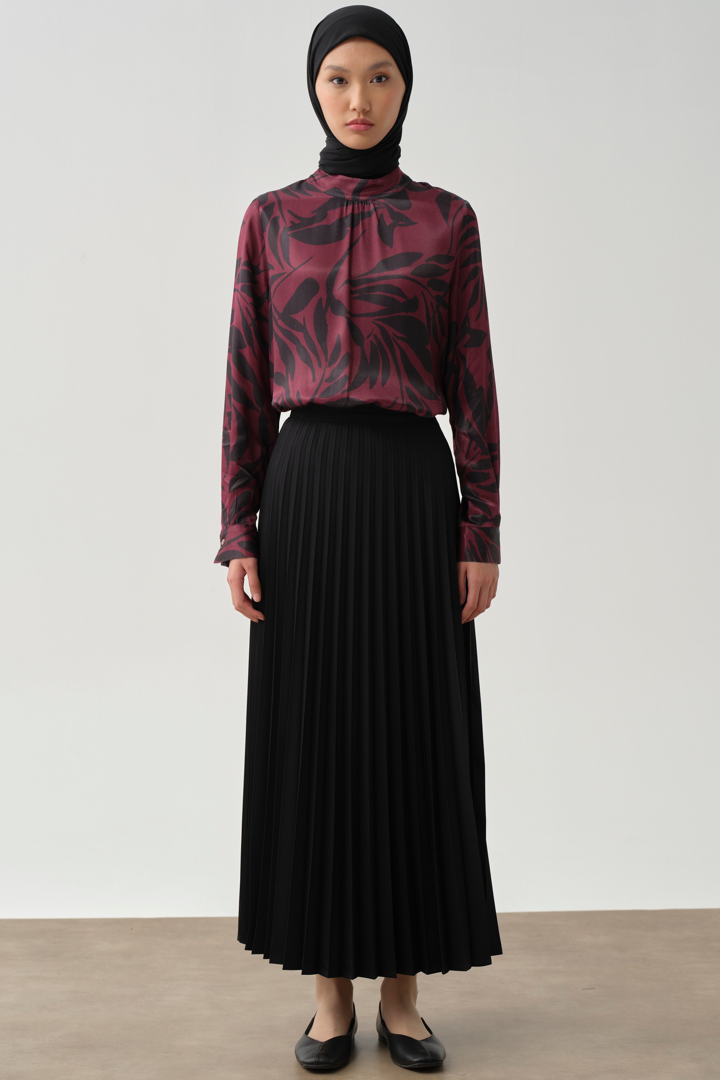 Plisoley Etek - Siyah TUGBA