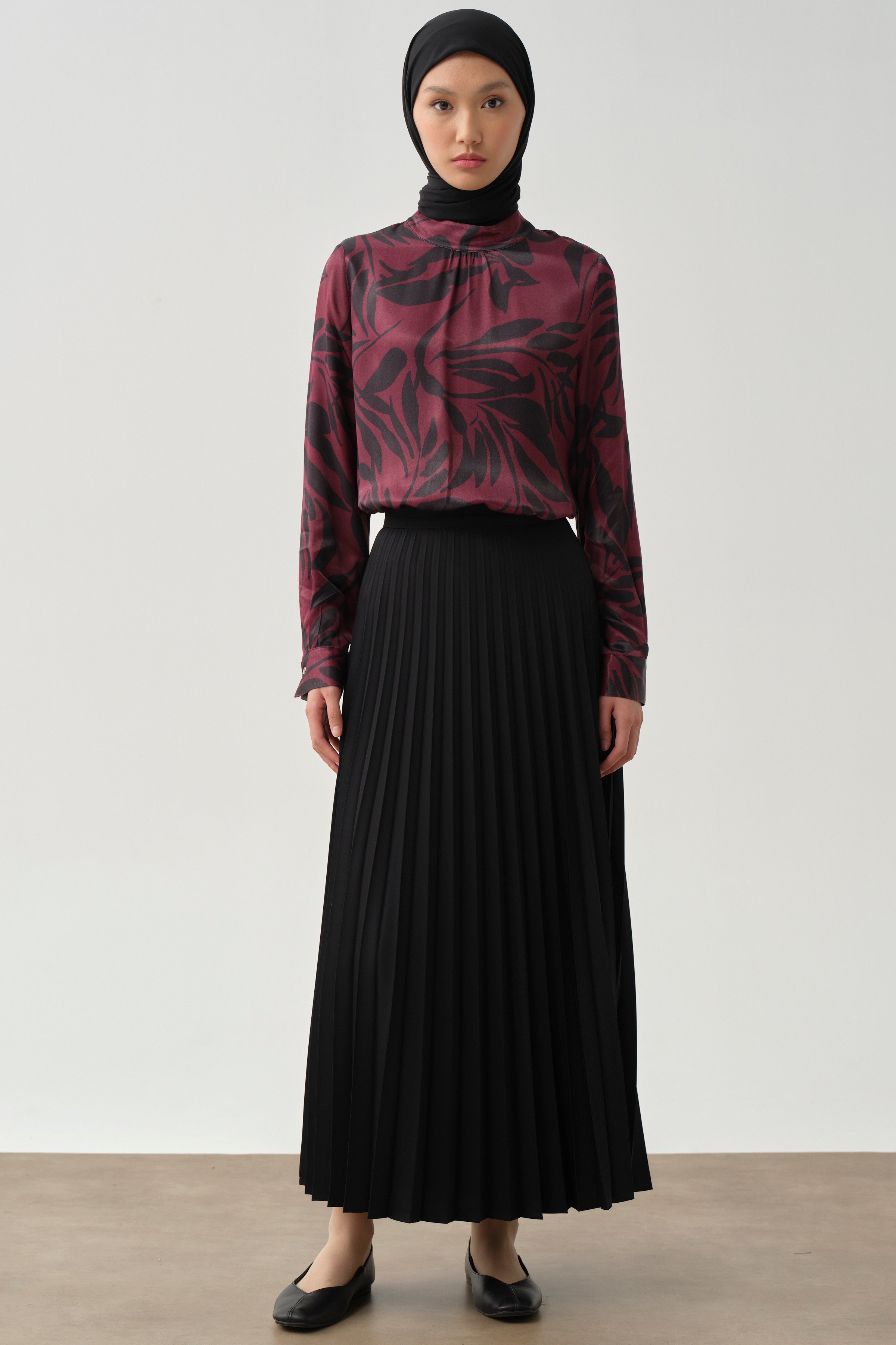 Plisoley Etek - Siyah TUGBA