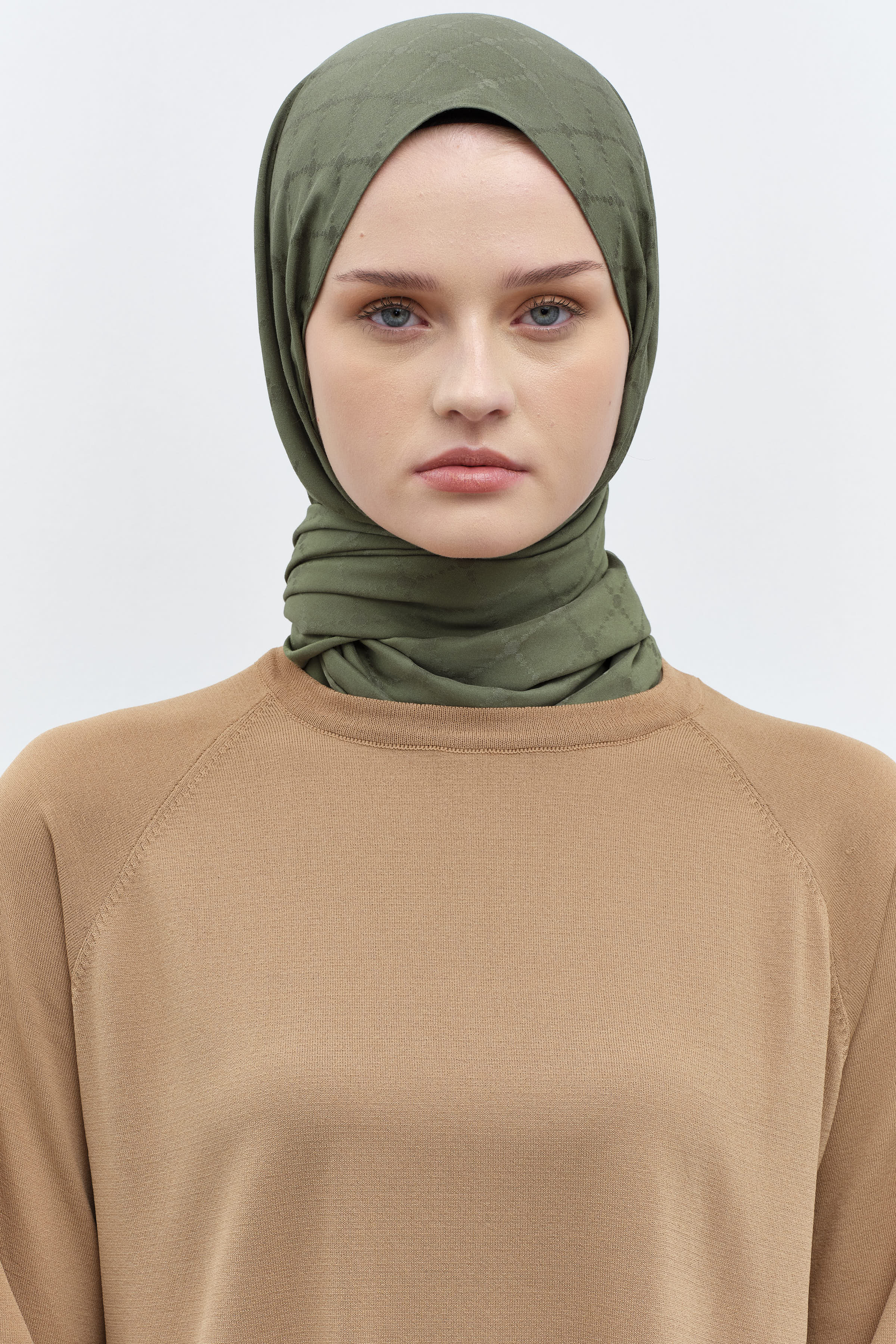 Puan Kare Desen Viskon Şal - Haki TUGBA