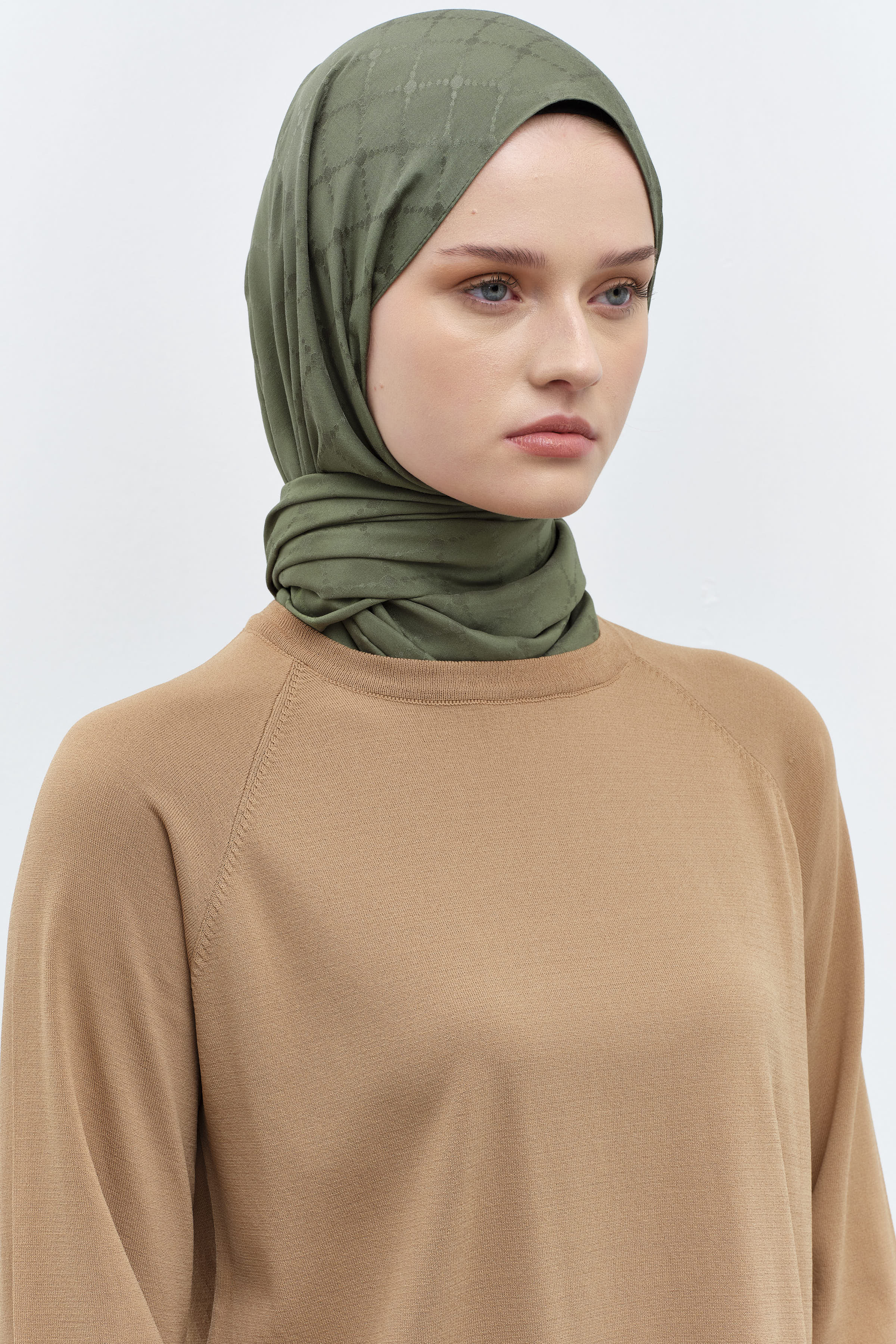 Puan Kare Desen Viskon Şal - Haki TUGBA