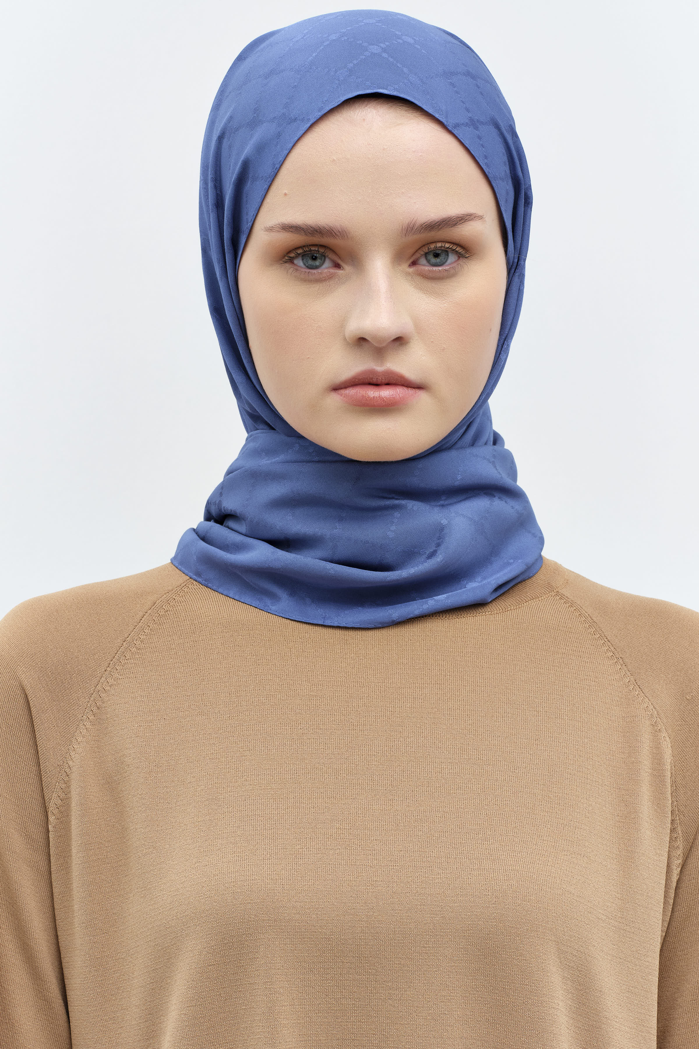 Puan Kare Desen Viskon Şal - İndigo TUGBA