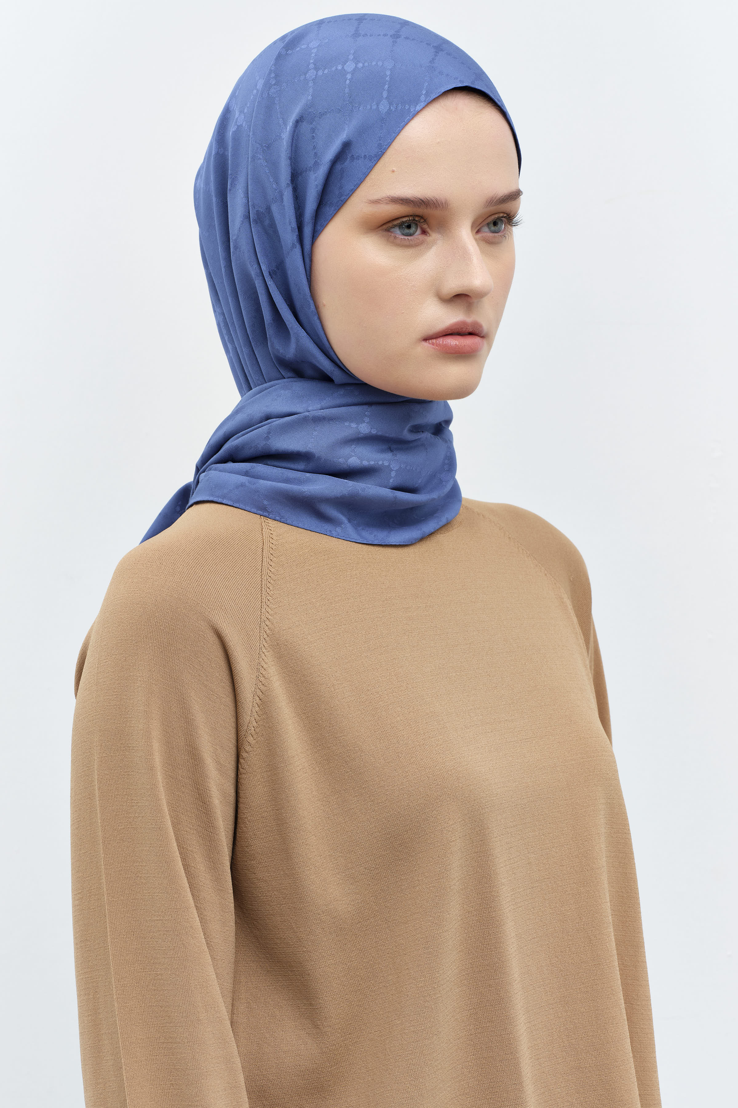 Puan Kare Desen Viskon Şal - İndigo TUGBA