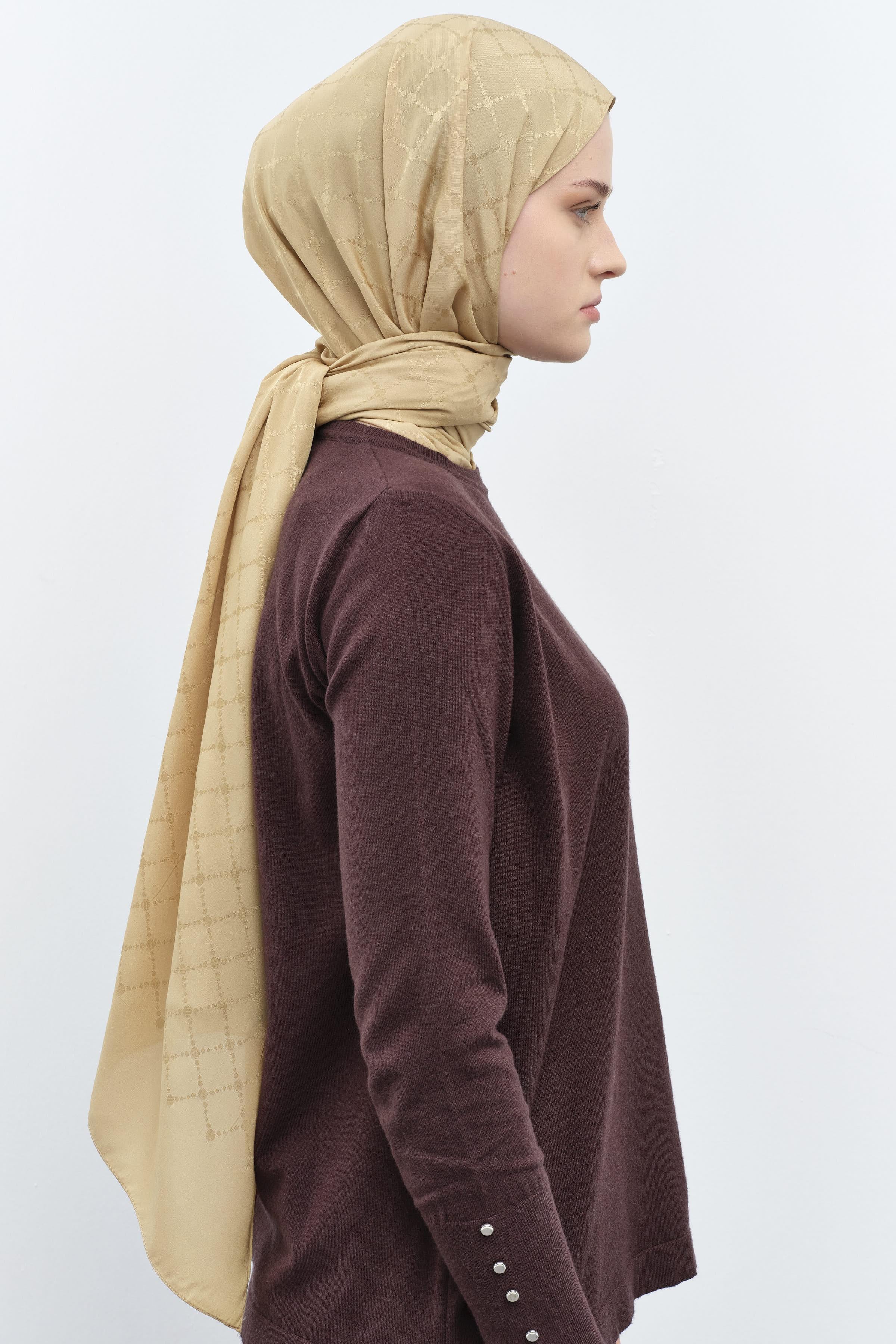 Puan Kare Desen Viskon Şal - Altın TUGBA