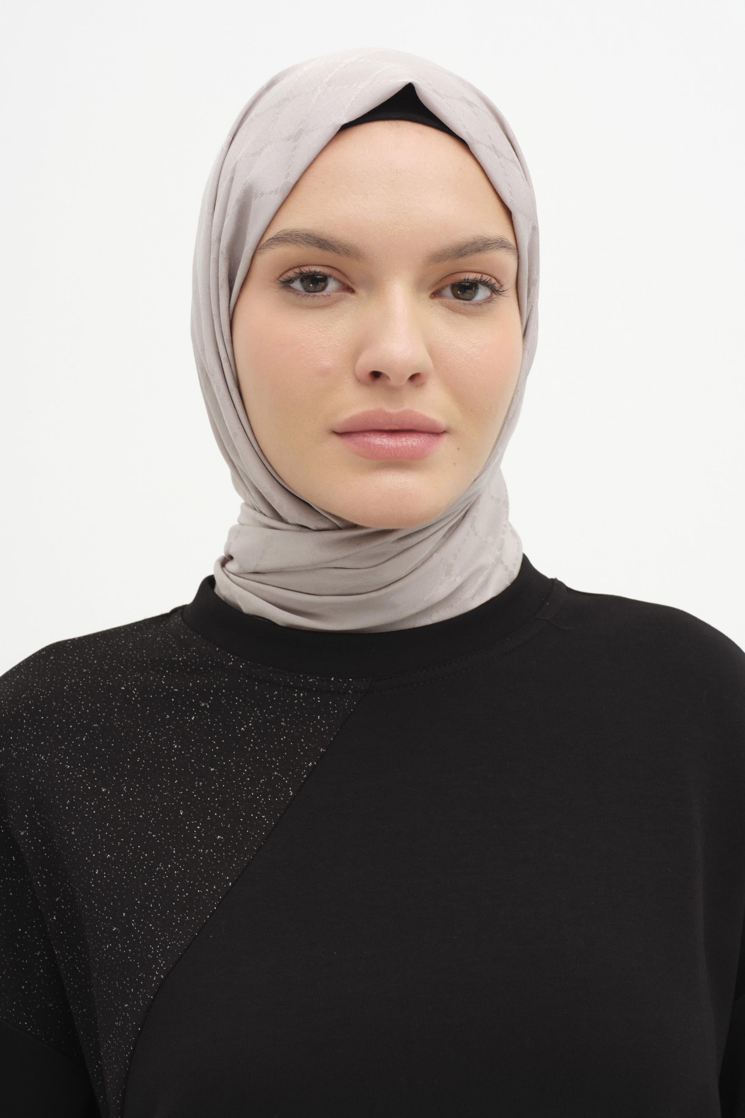 Puan Kare Desen Viskon Şal - Koyu Gri TUGBA