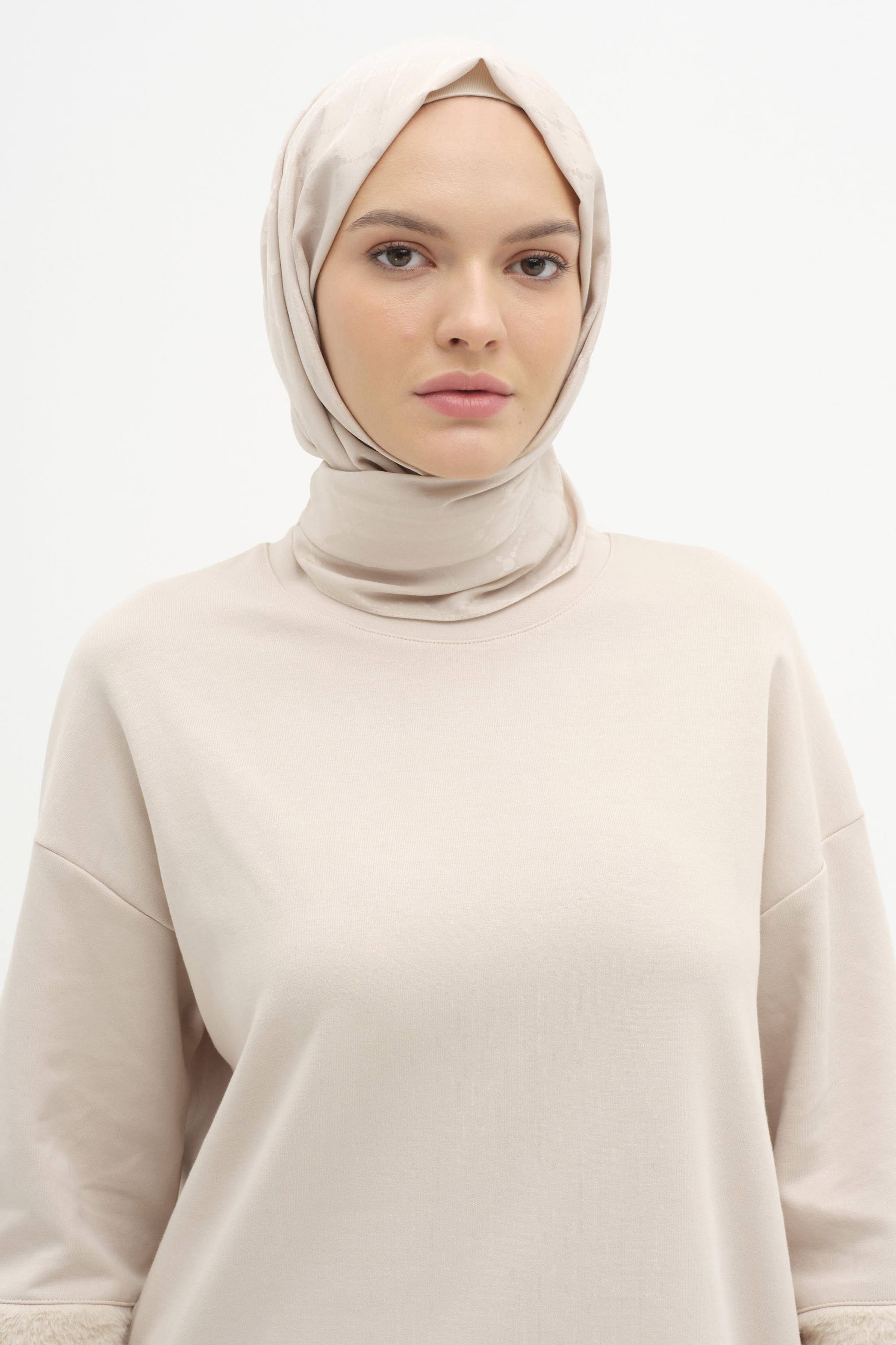 Puan Kare Desen Viskon Şal - Kum TUGBA