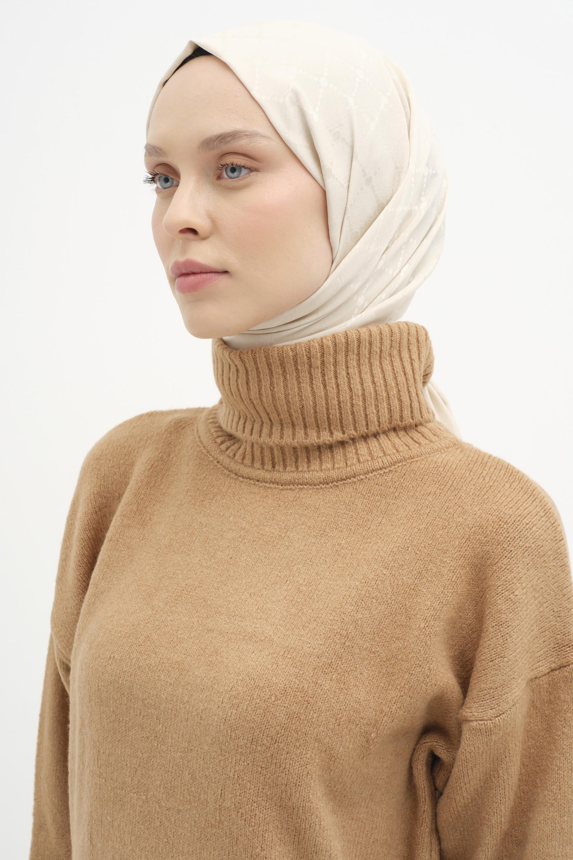 Puan Kare Desen Viskon Şal - Taş TUGBA