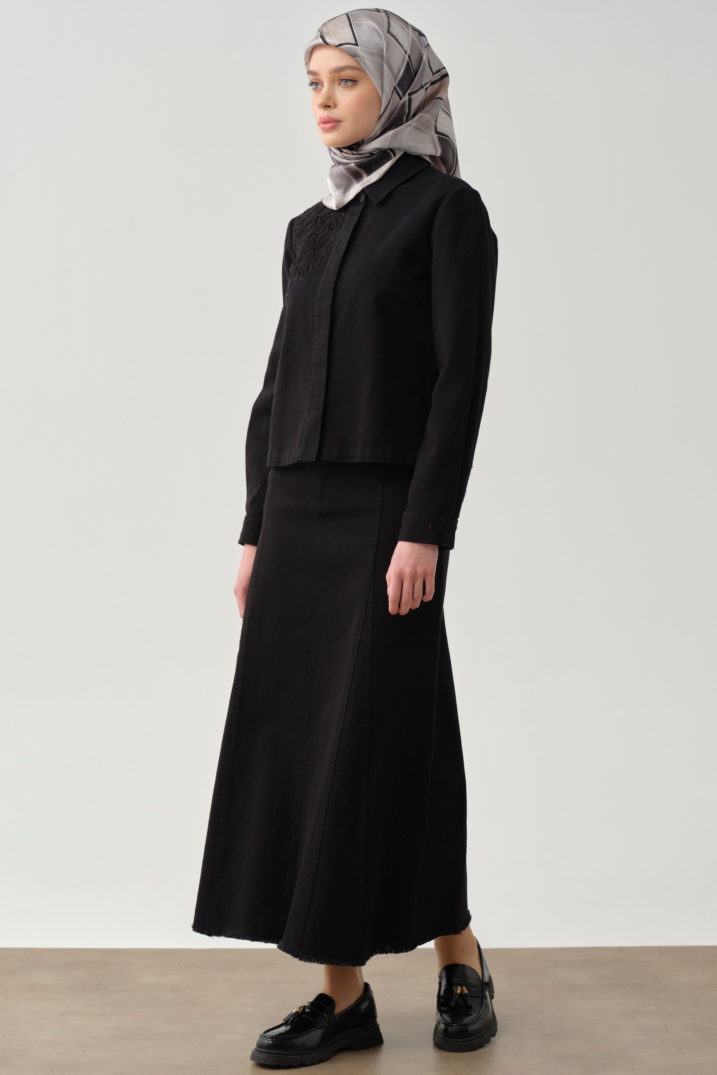 Püskül Detaylı Cepli Canvas Etek - Siyah TUGBA