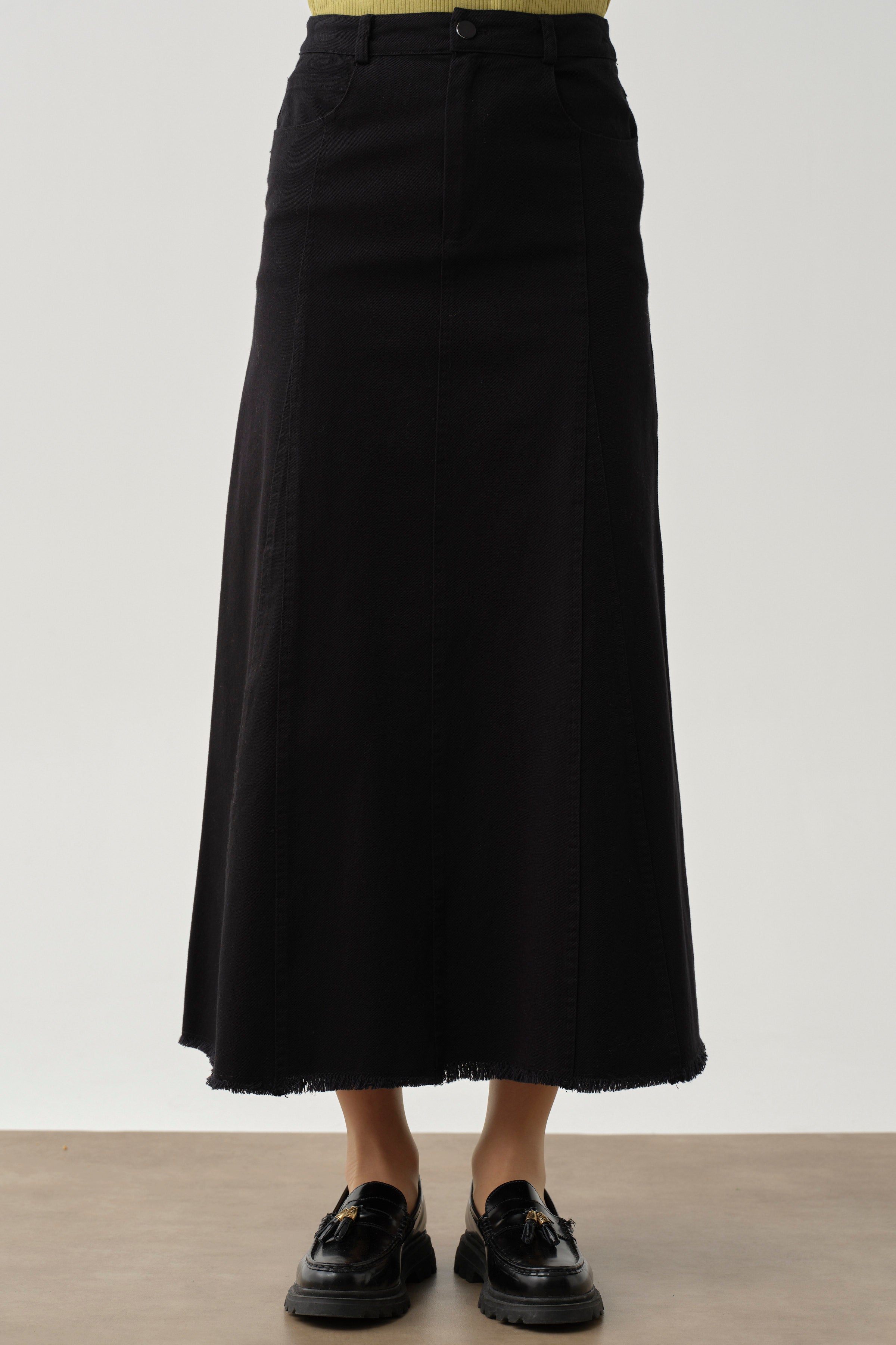 Püskül Detaylı Cepli Canvas Etek - Siyah TUGBA