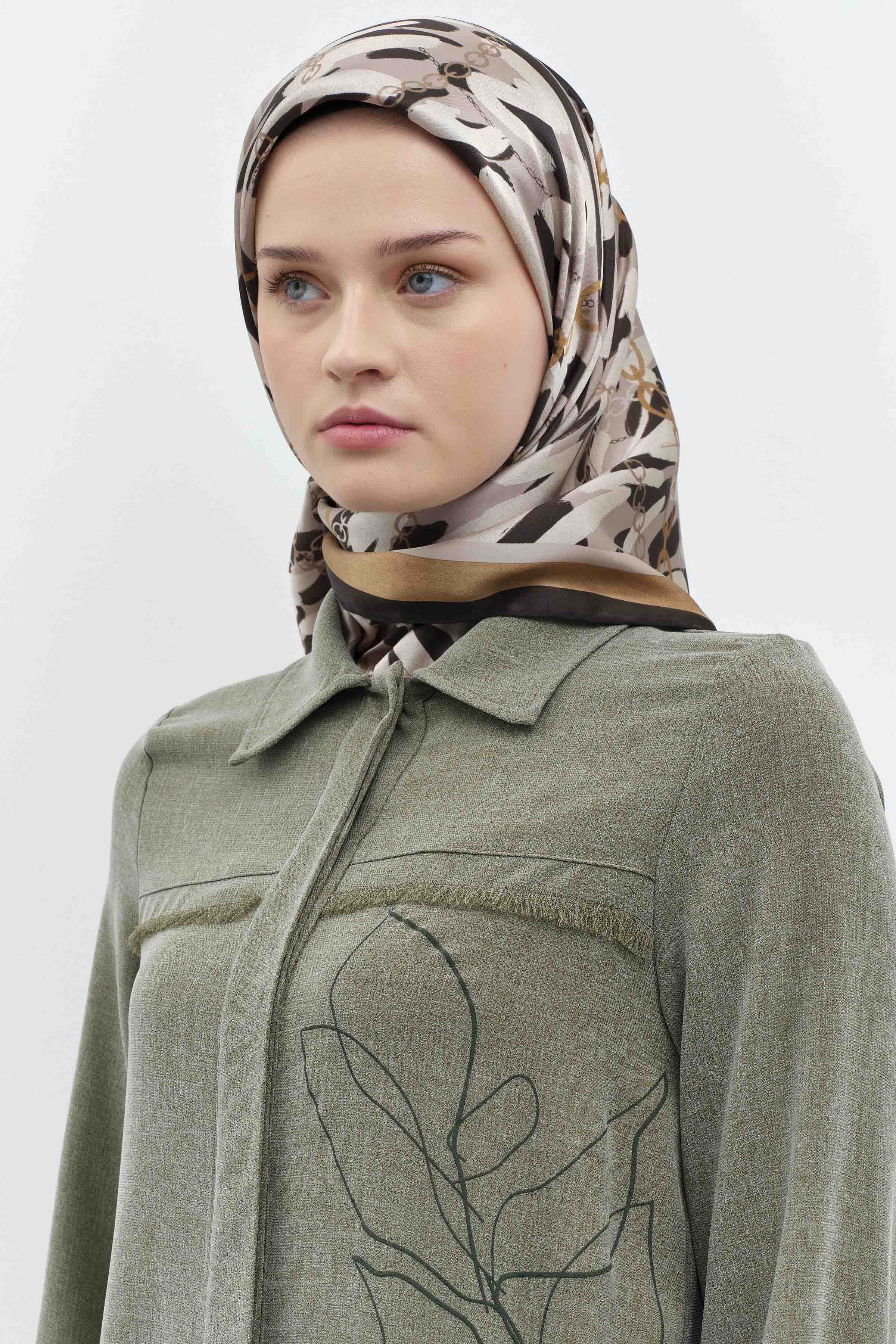 Püskül Detaylı Desen Baskılı Tunik - Haki TUGBA